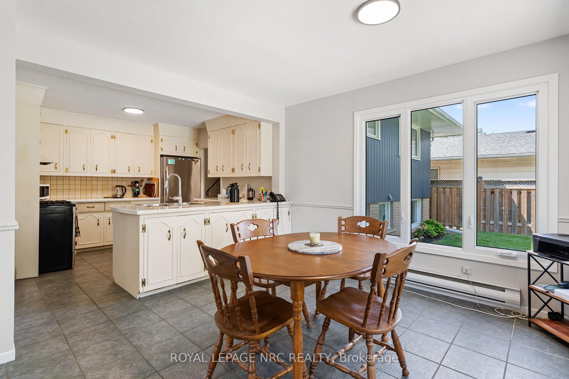 Photo 12 of 245 Riverview Boulevard, St. Catharines, Glendale/Glenridge — HOMEH