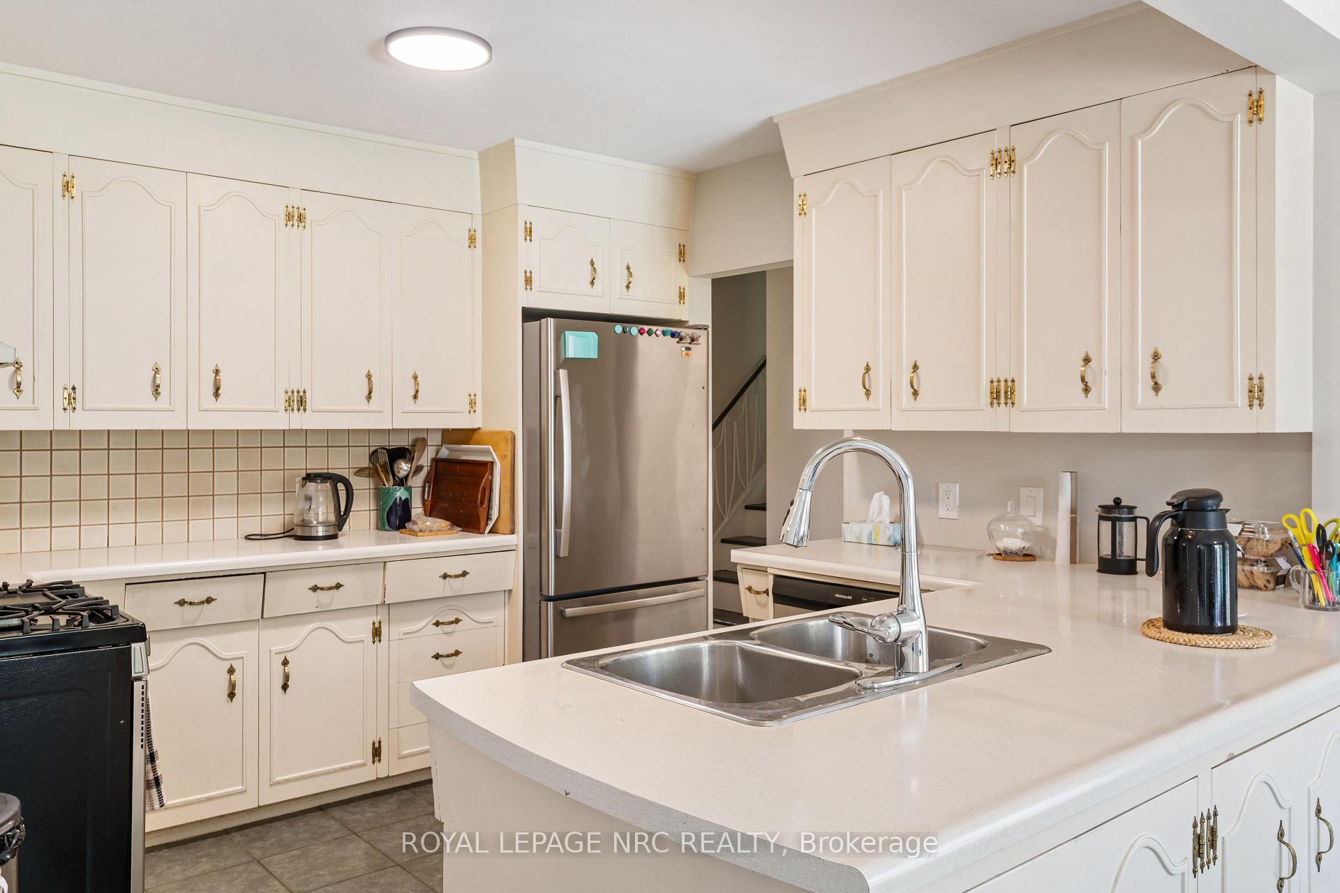 Photo 13 of 245 Riverview Boulevard, St. Catharines, Glendale/Glenridge — HOMEH