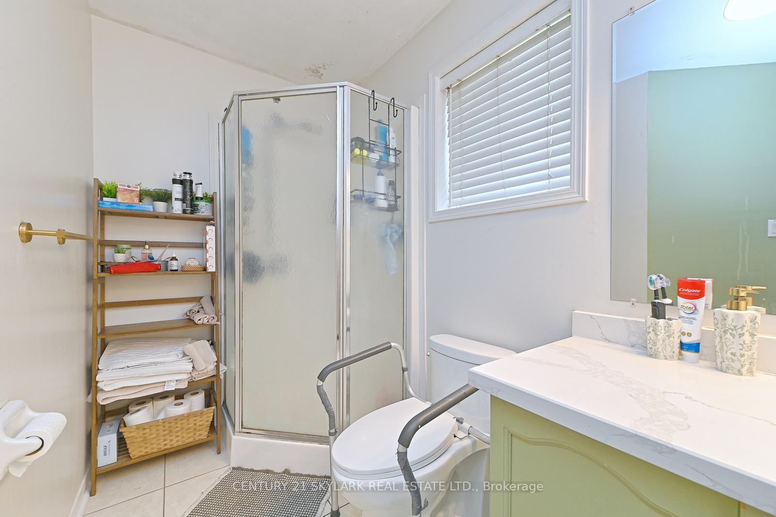 Photo 30 of 1922 Dalhousie Crescent, Oshawa, Samac — HOMEH