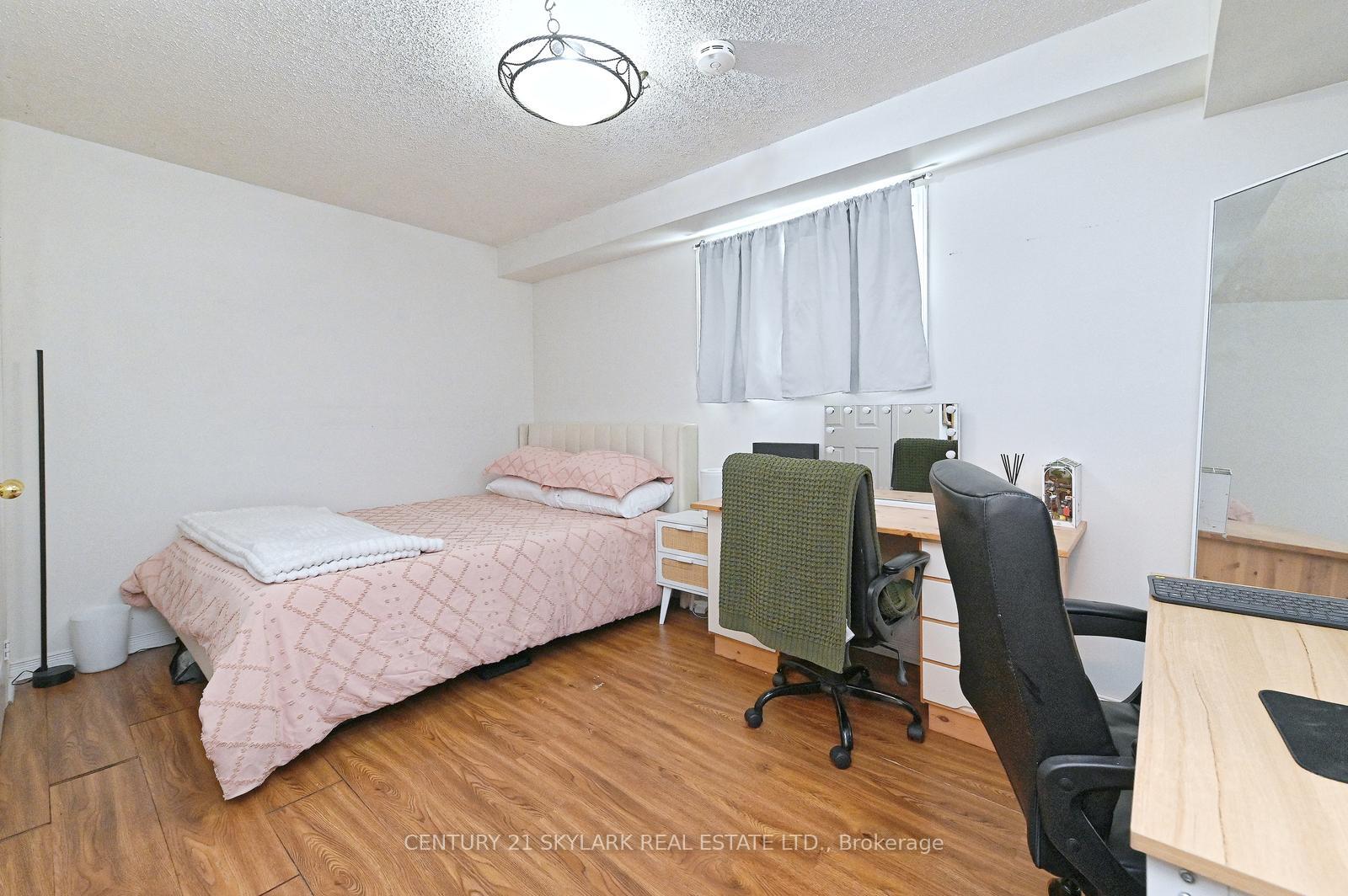 Photo 32 of 1922 Dalhousie Crescent, Oshawa, Samac — HOMEH