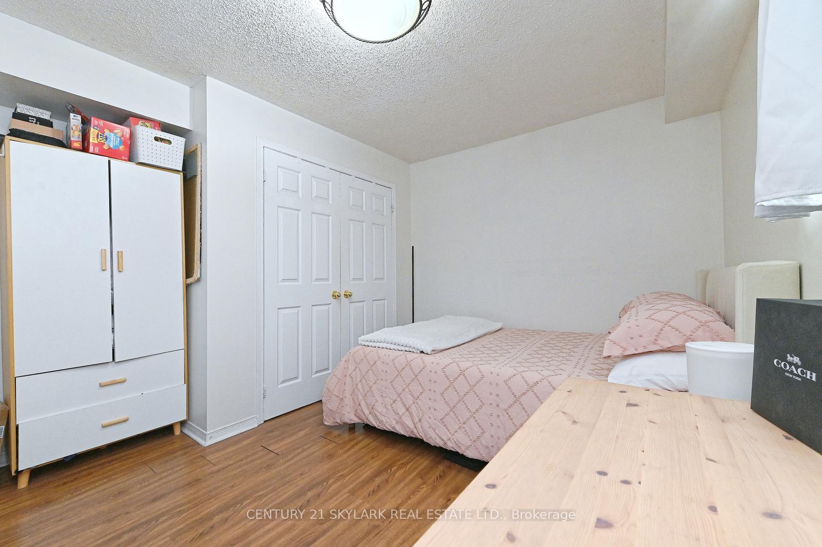 Photo 33 of 1922 Dalhousie Crescent, Oshawa, Samac — HOMEH