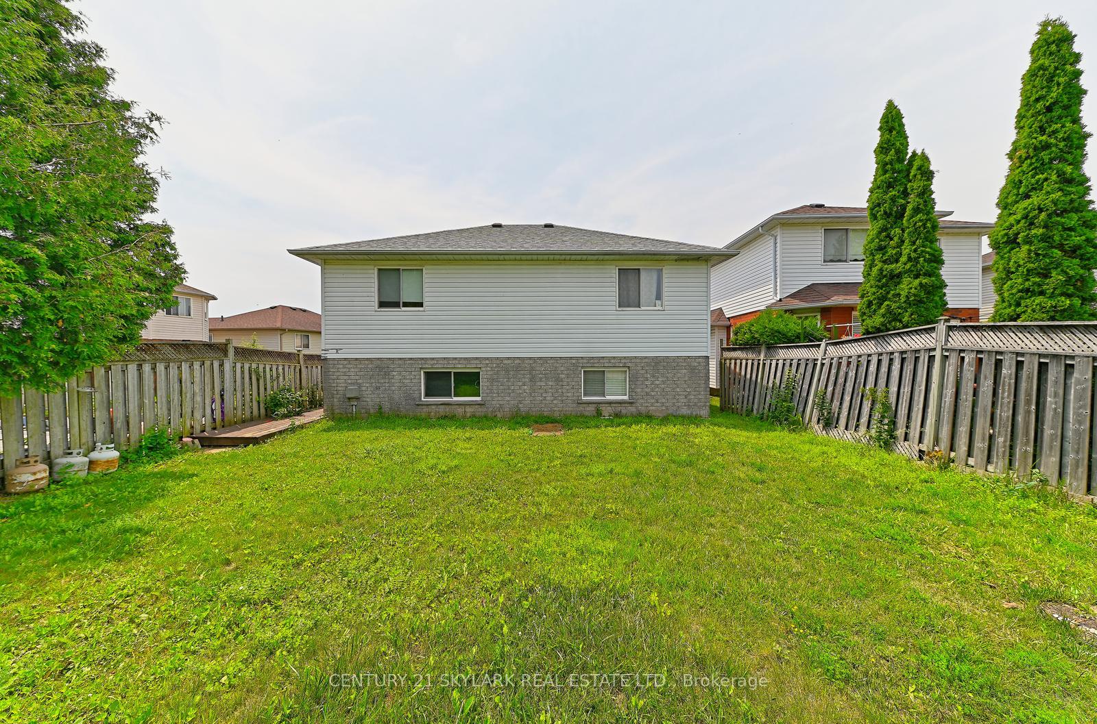 Photo 38 of 1922 Dalhousie Crescent, Oshawa, Samac — HOMEH