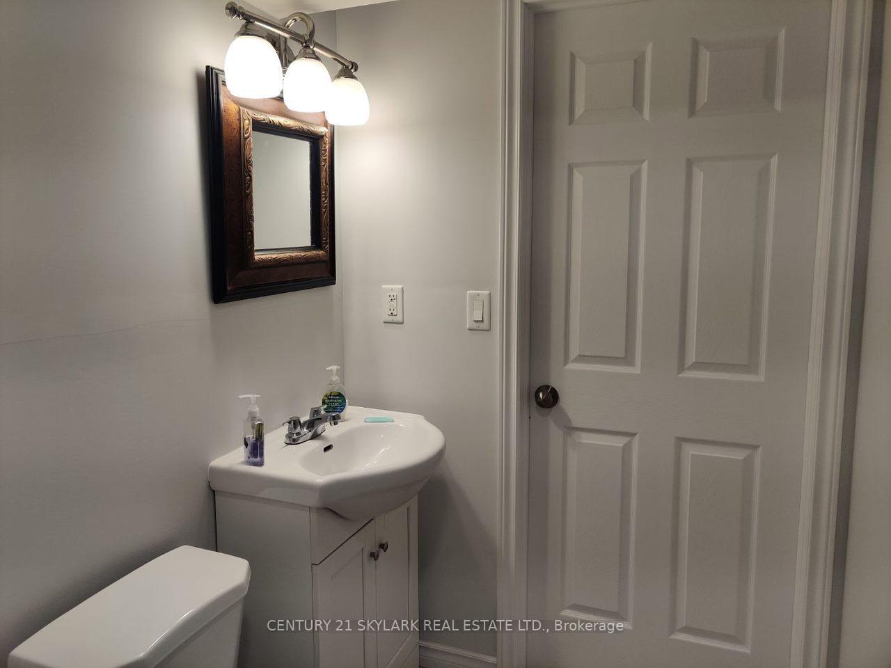 Photo 47 of 1922 Dalhousie Crescent, Oshawa, Samac — HOMEH