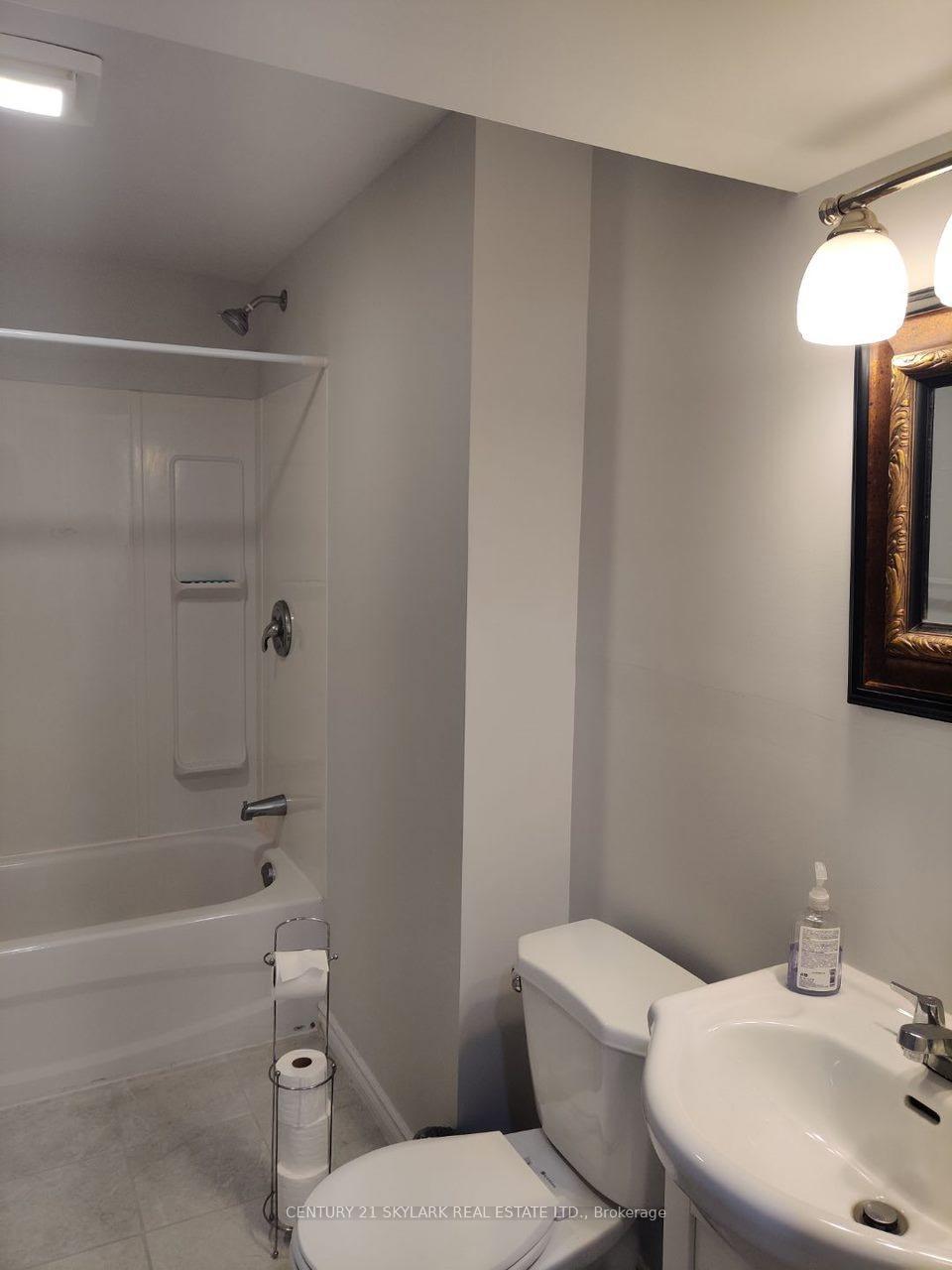 Photo 49 of 1922 Dalhousie Crescent, Oshawa, Samac — HOMEH