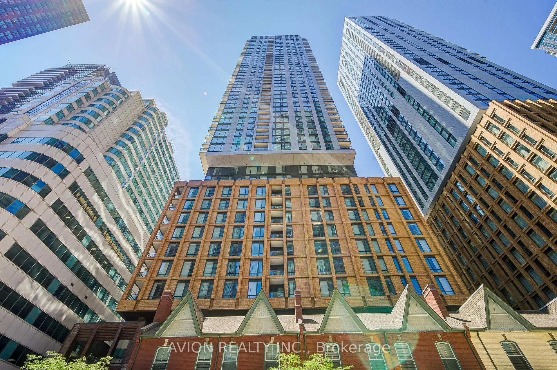 Front of Unit 4303, 8 Widmer Street