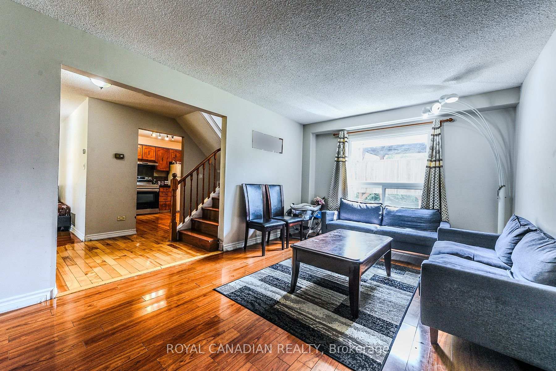 Photo 10 of 2 Mayberry Court, Brampton, Central Park — HOMEH