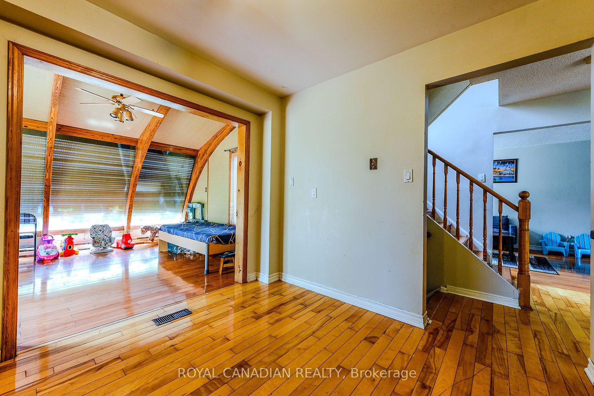 Photo 15 of 2 Mayberry Court, Brampton, Central Park — HOMEH