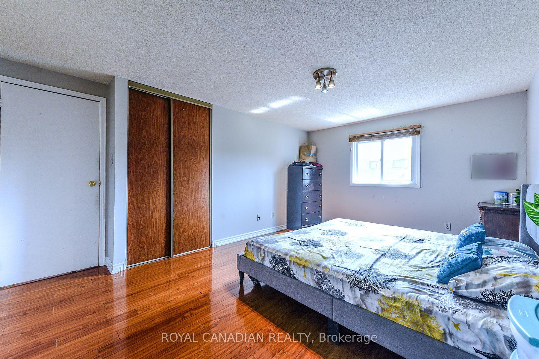 Photo 23 of 2 Mayberry Court, Brampton, Central Park — HOMEH