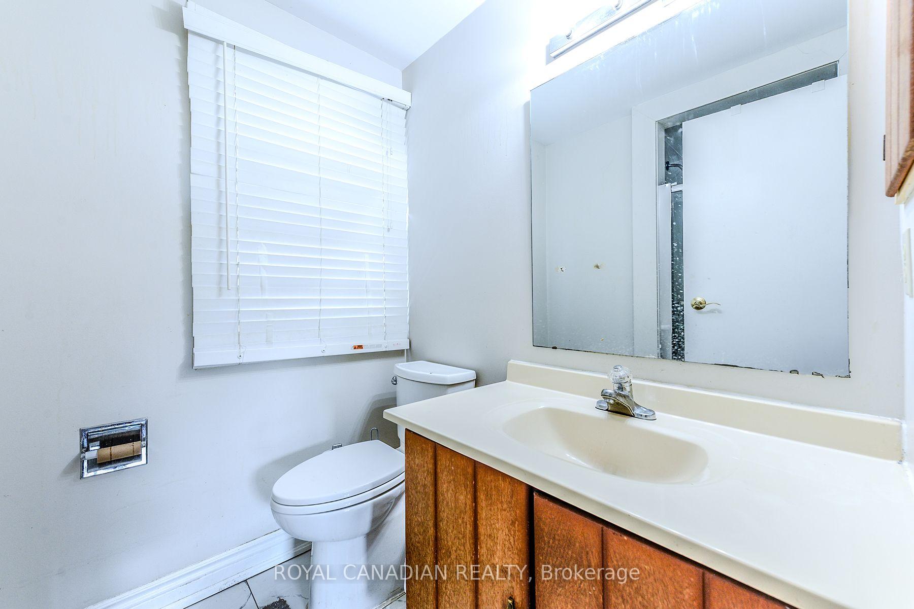 Photo 25 of 2 Mayberry Court, Brampton, Central Park — HOMEH