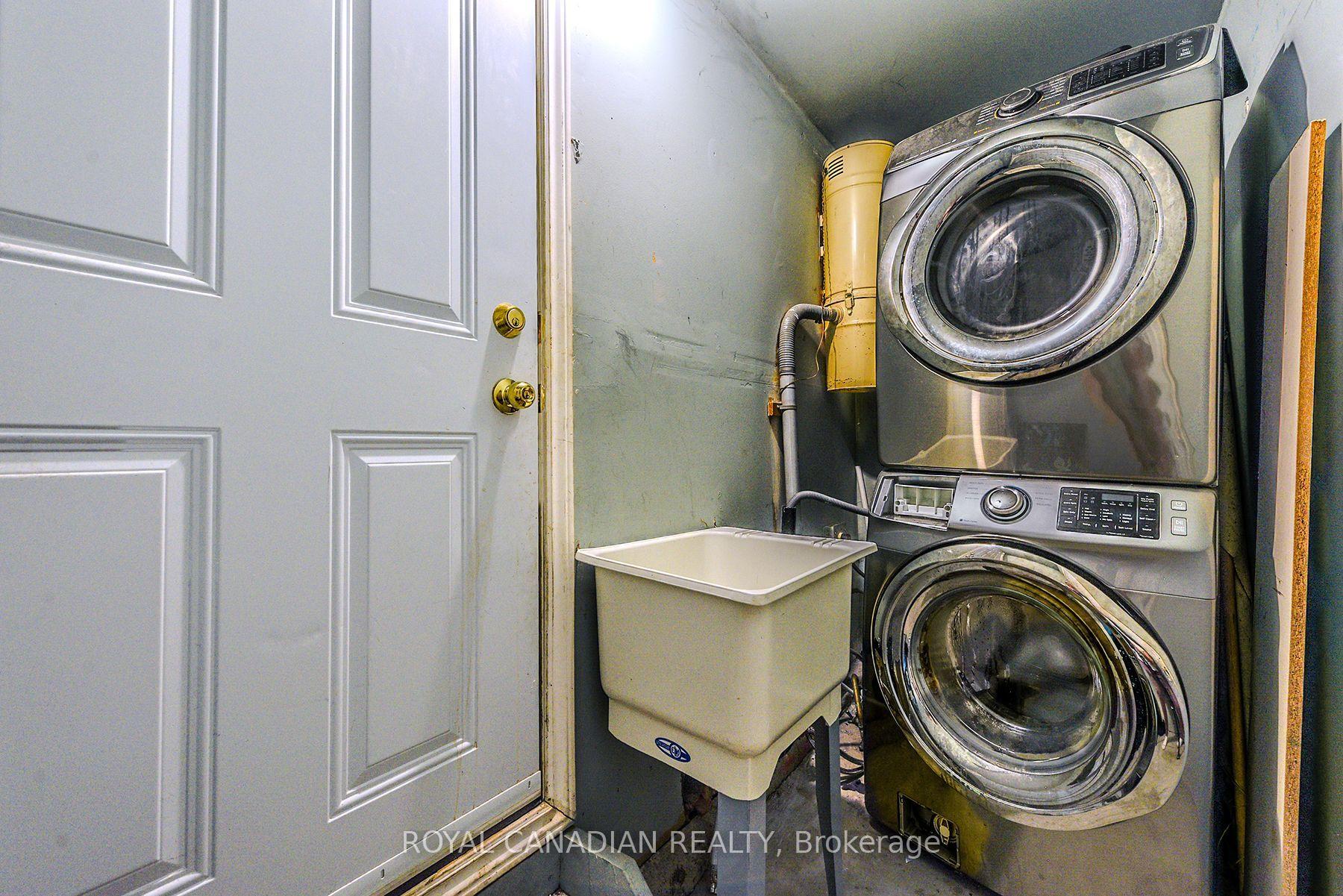 Photo 35 of 2 Mayberry Court, Brampton, Central Park — HOMEH