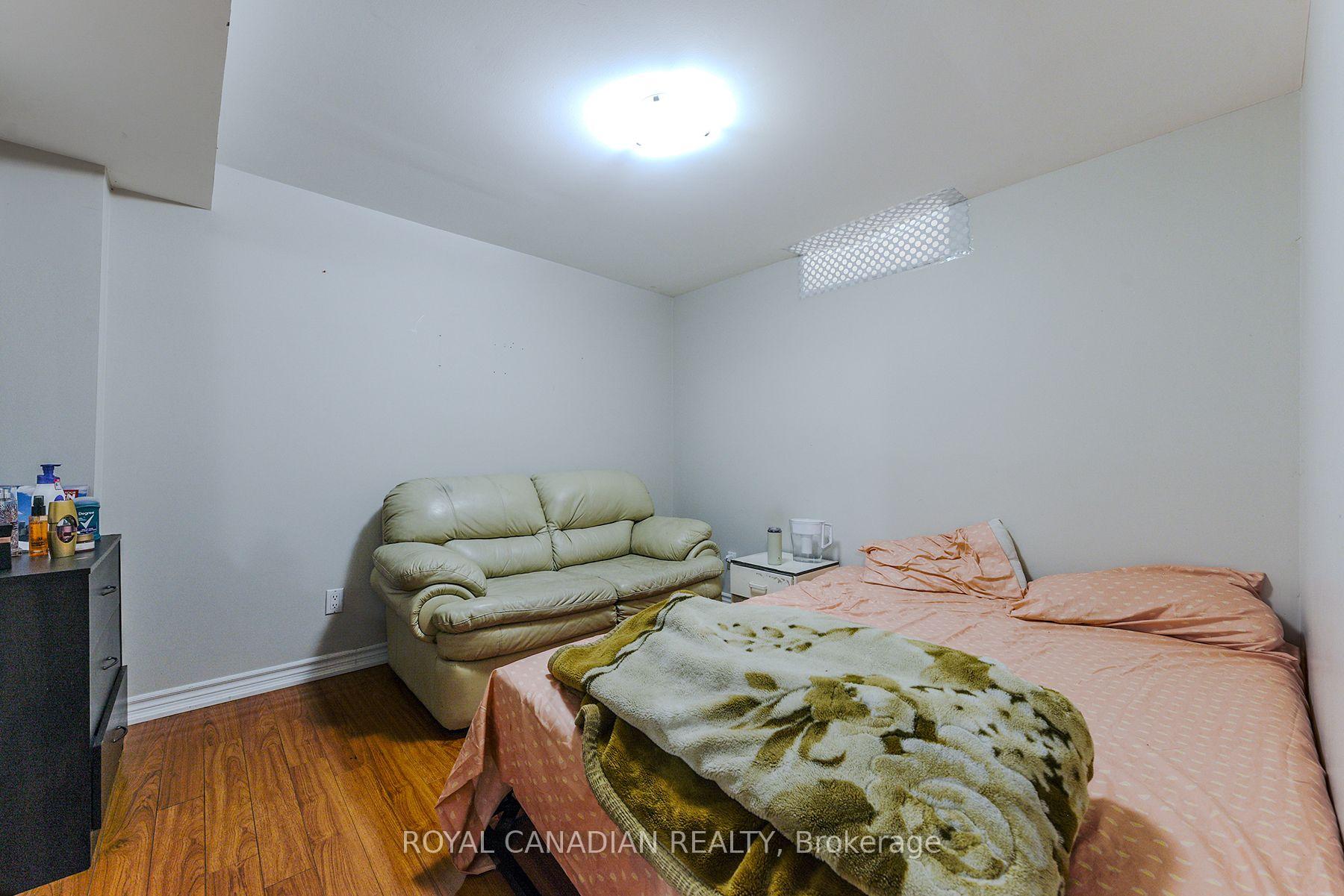 Photo 38 of 2 Mayberry Court, Brampton, Central Park — HOMEH