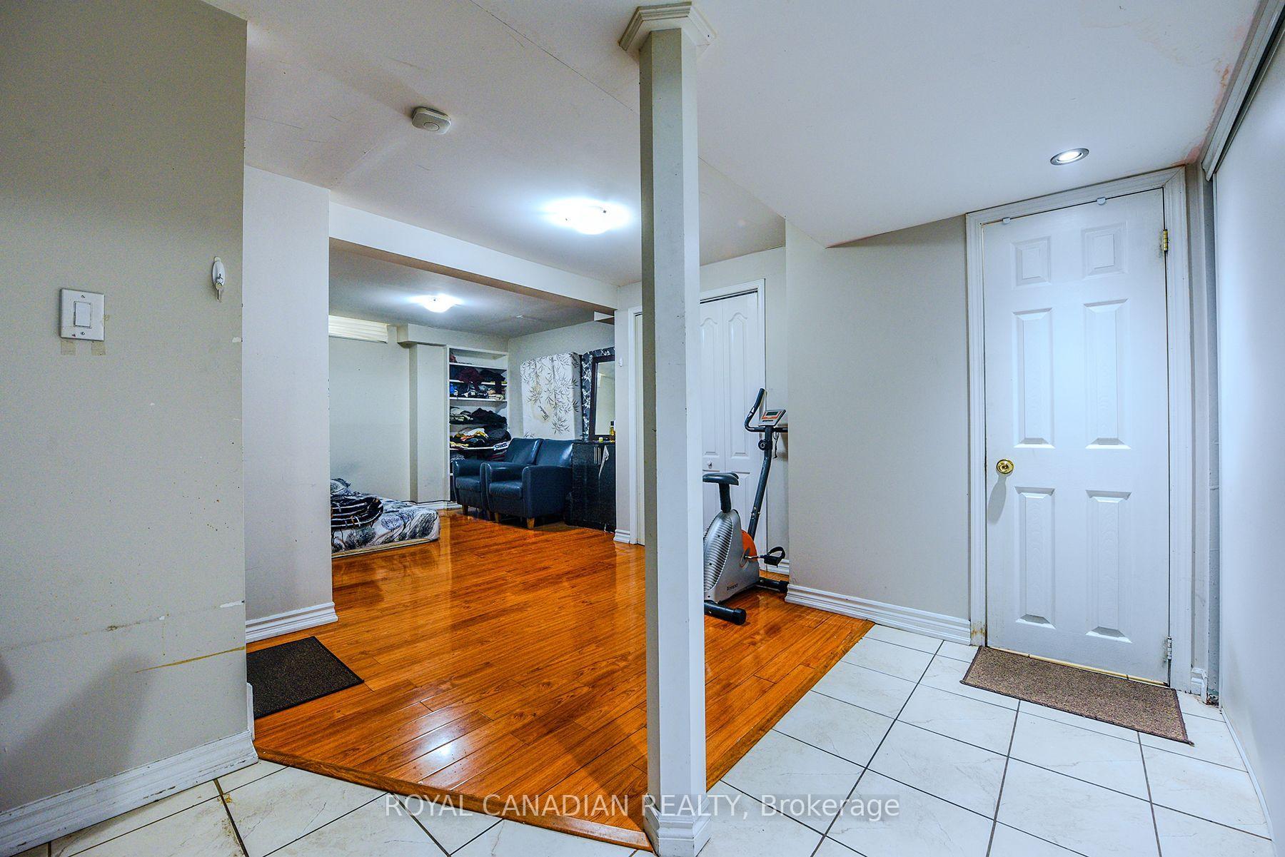 Photo 43 of 2 Mayberry Court, Brampton, Central Park — HOMEH