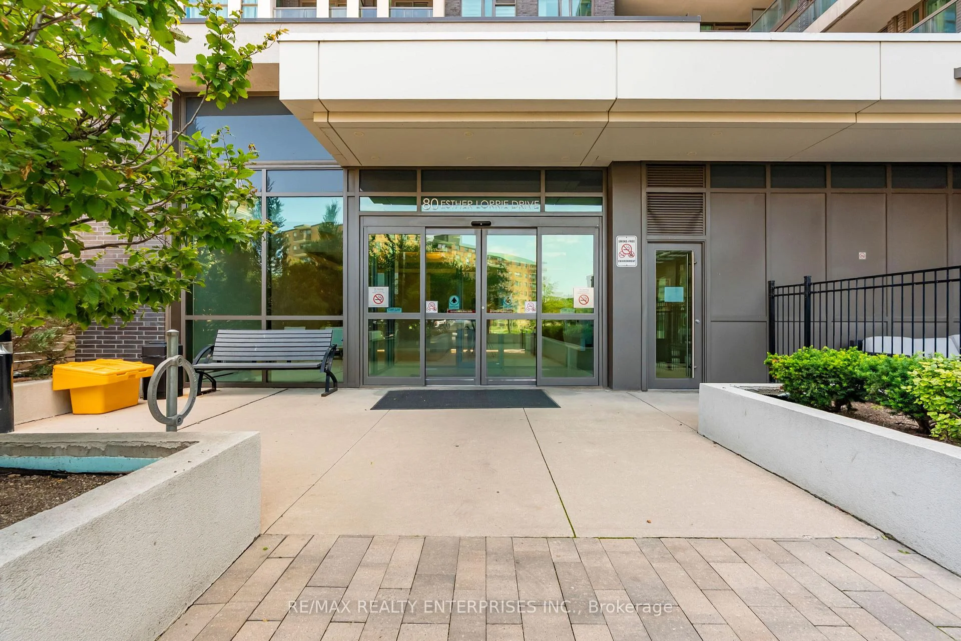Photo 5 of Unit 522, 80 Esther Lorrie Drive, Etobicoke, West Humber-Clairville — HOMEH