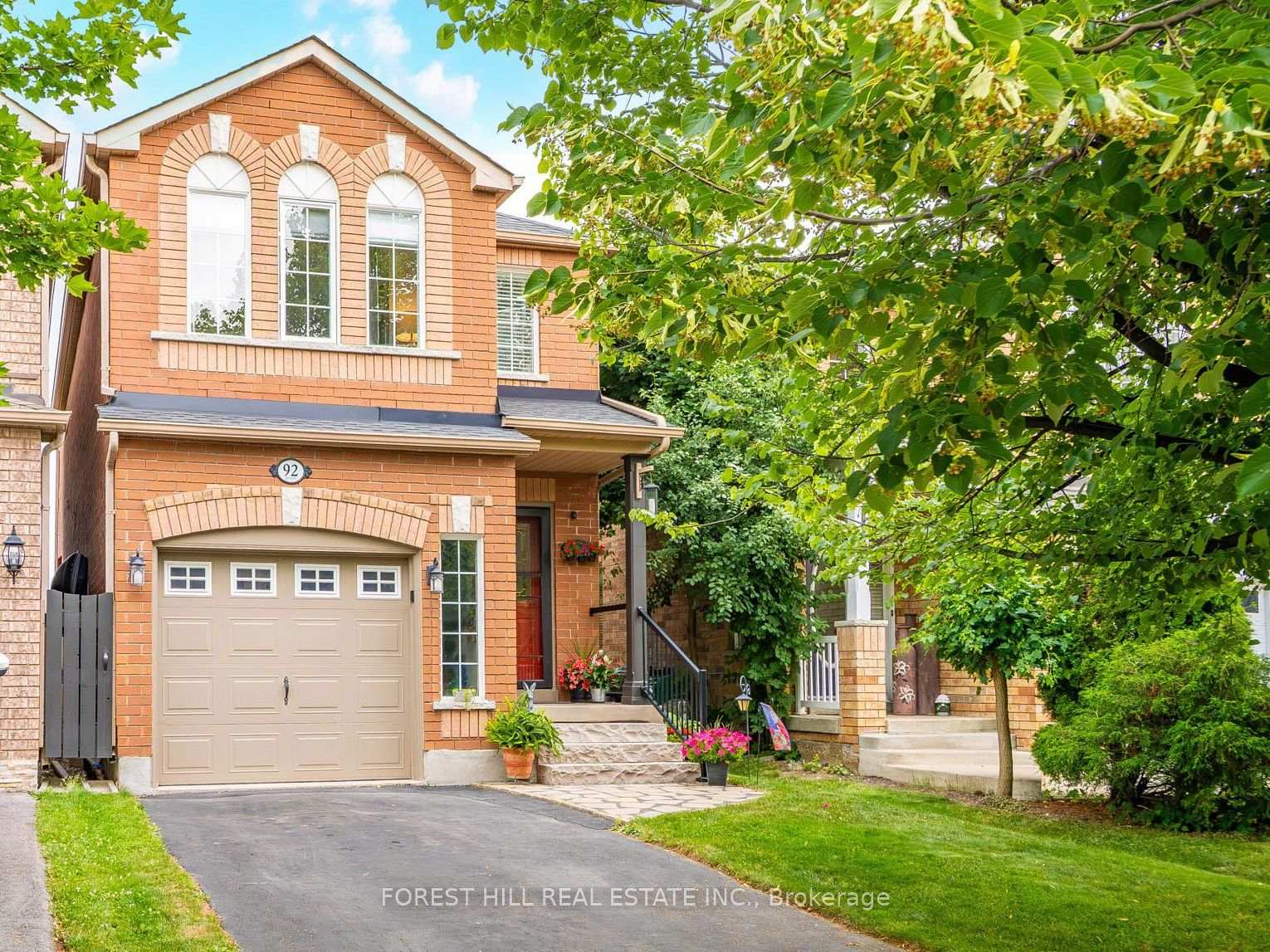 Photo 2 of 92 Senator Way, Caledon, Bolton North — HOMEH