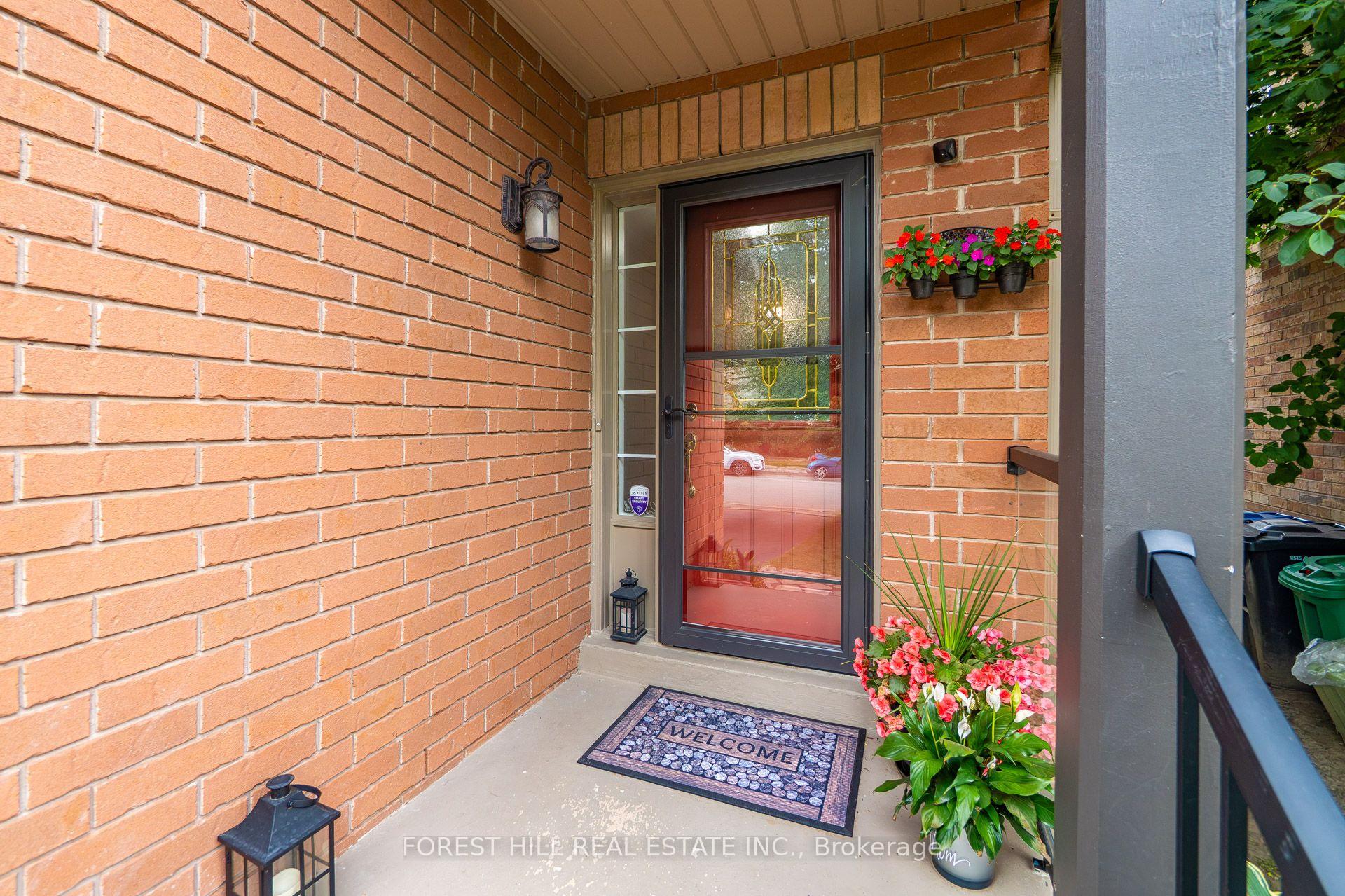 Photo 5 of 92 Senator Way, Caledon, Bolton North — HOMEH