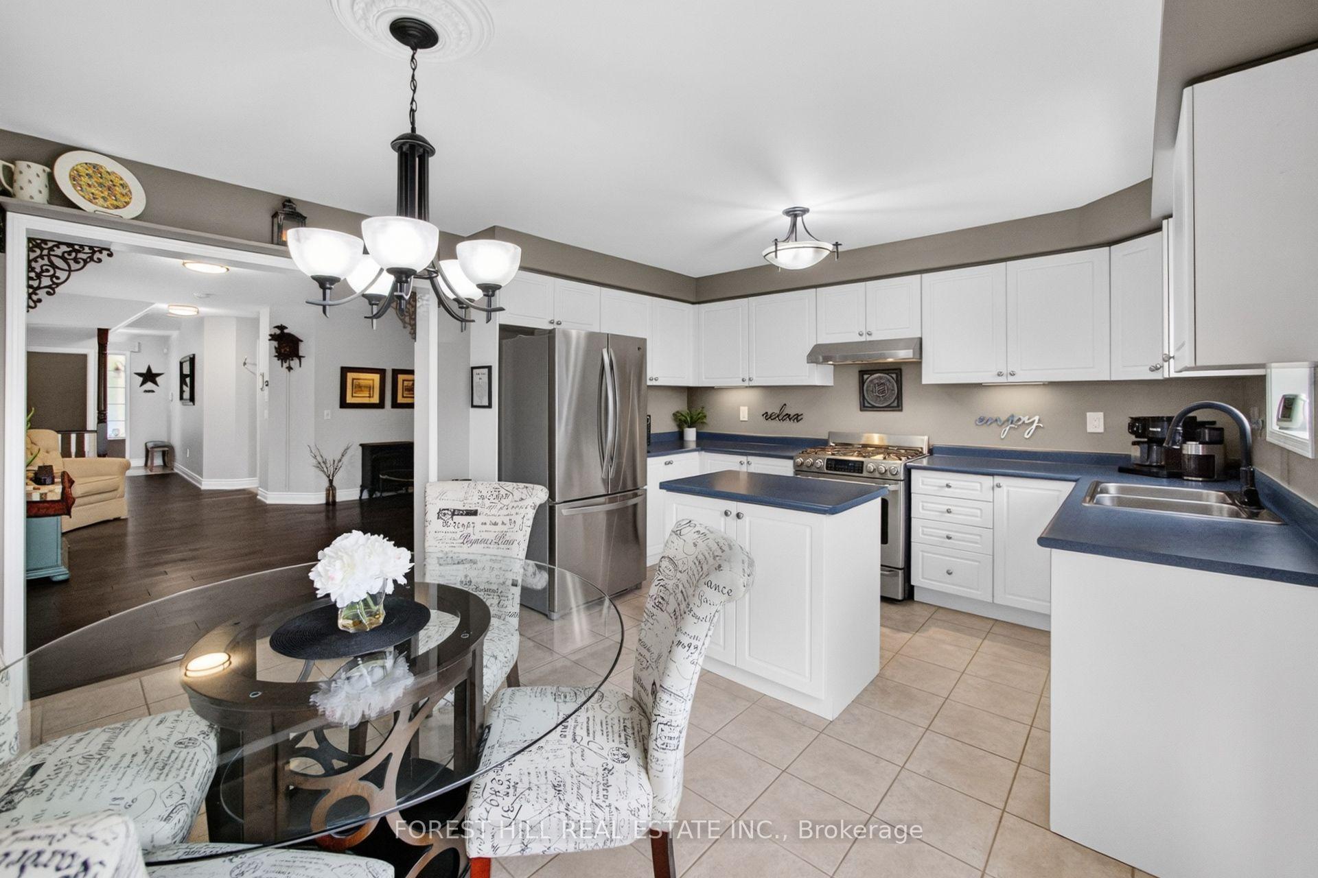 Photo 10 of 92 Senator Way, Caledon, Bolton North — HOMEH