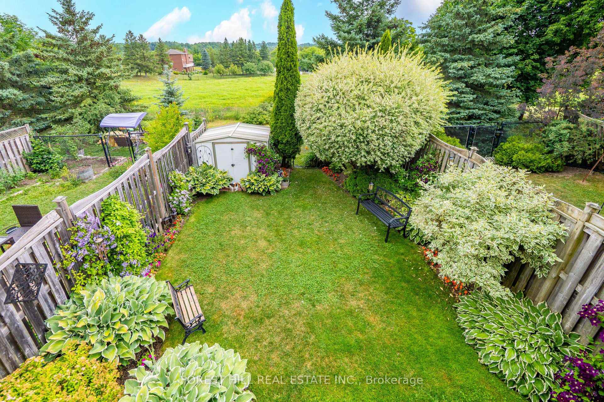Photo 14 of 92 Senator Way, Caledon, Bolton North — HOMEH