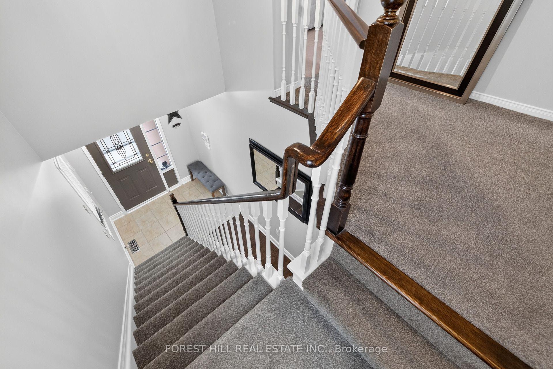 Photo 17 of 92 Senator Way, Caledon, Bolton North — HOMEH