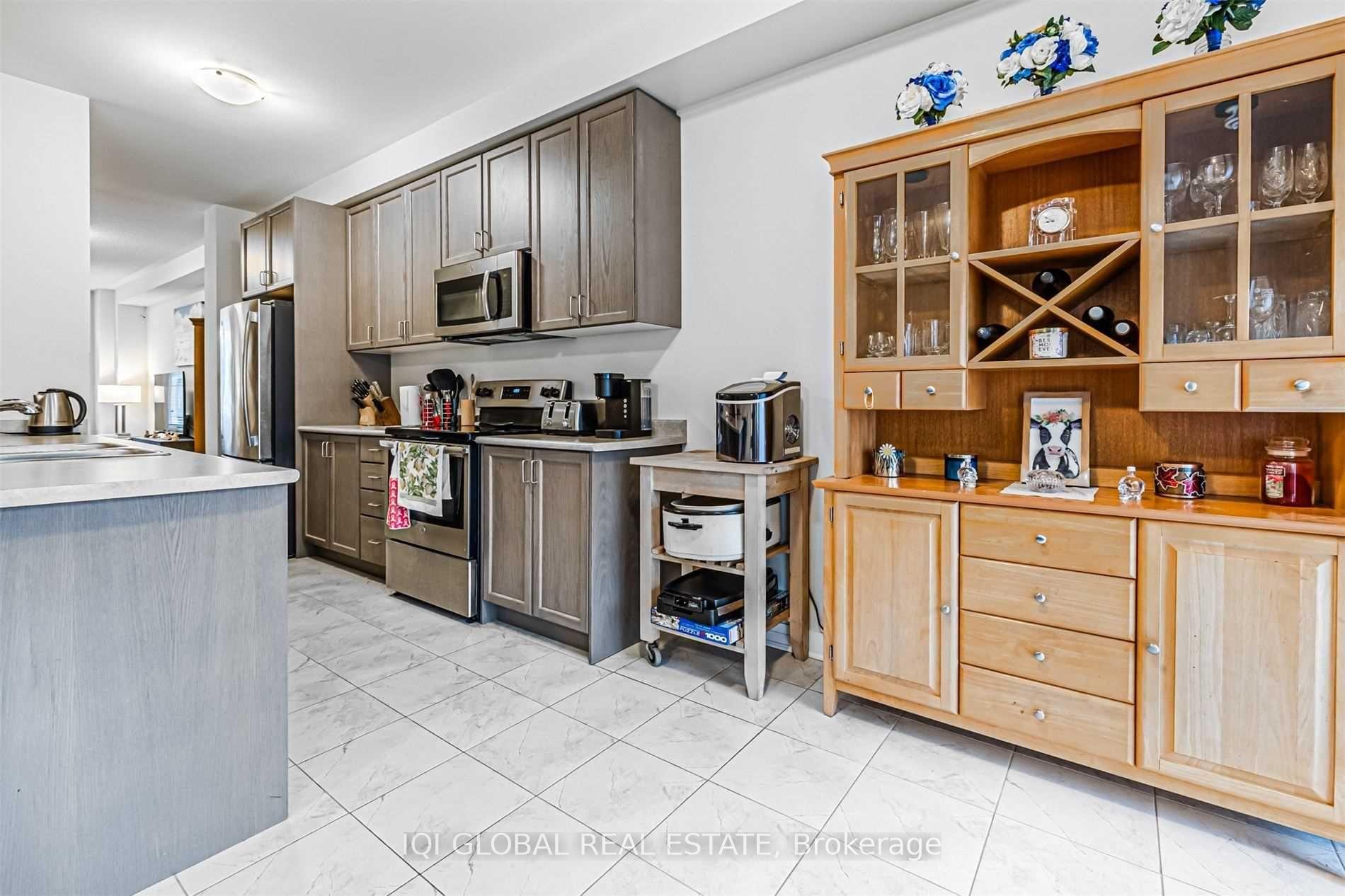 Photo 3 of 4084 Fracchioni Drive, Lincoln, Beamsville — HOMEH