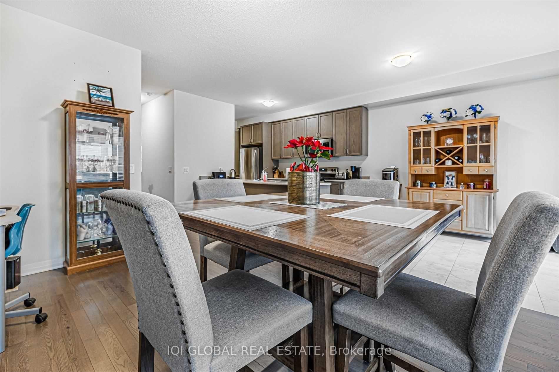Photo 4 of 4084 Fracchioni Drive, Lincoln, Beamsville — HOMEH