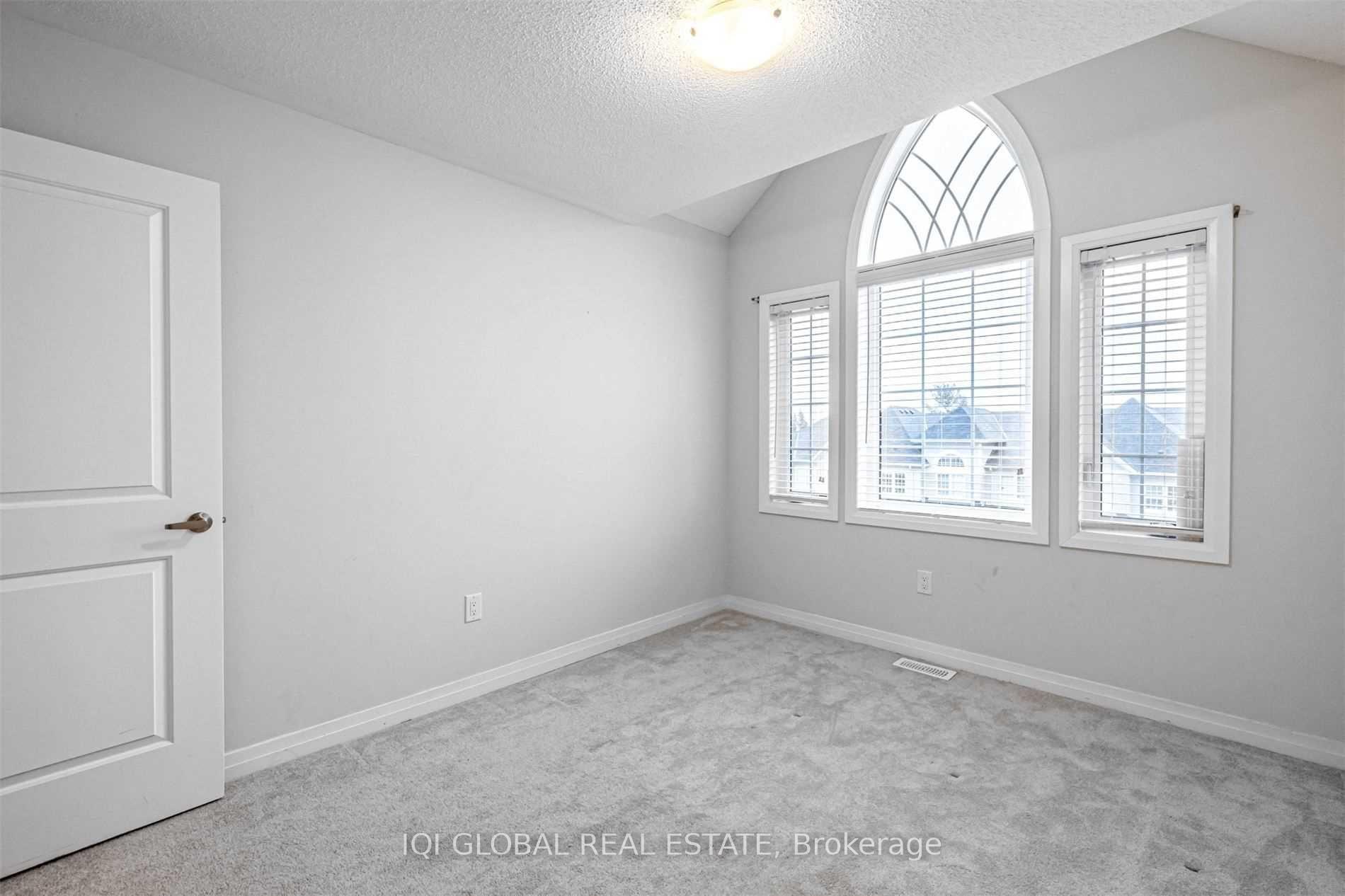 Photo 10 of 4084 Fracchioni Drive, Lincoln, Beamsville — HOMEH
