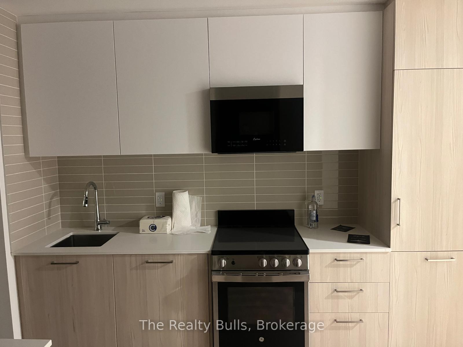 Photo 7 of Unit 2407, 65 Mutual Street, Toronto, Church-Yonge Corridor — HOMEH