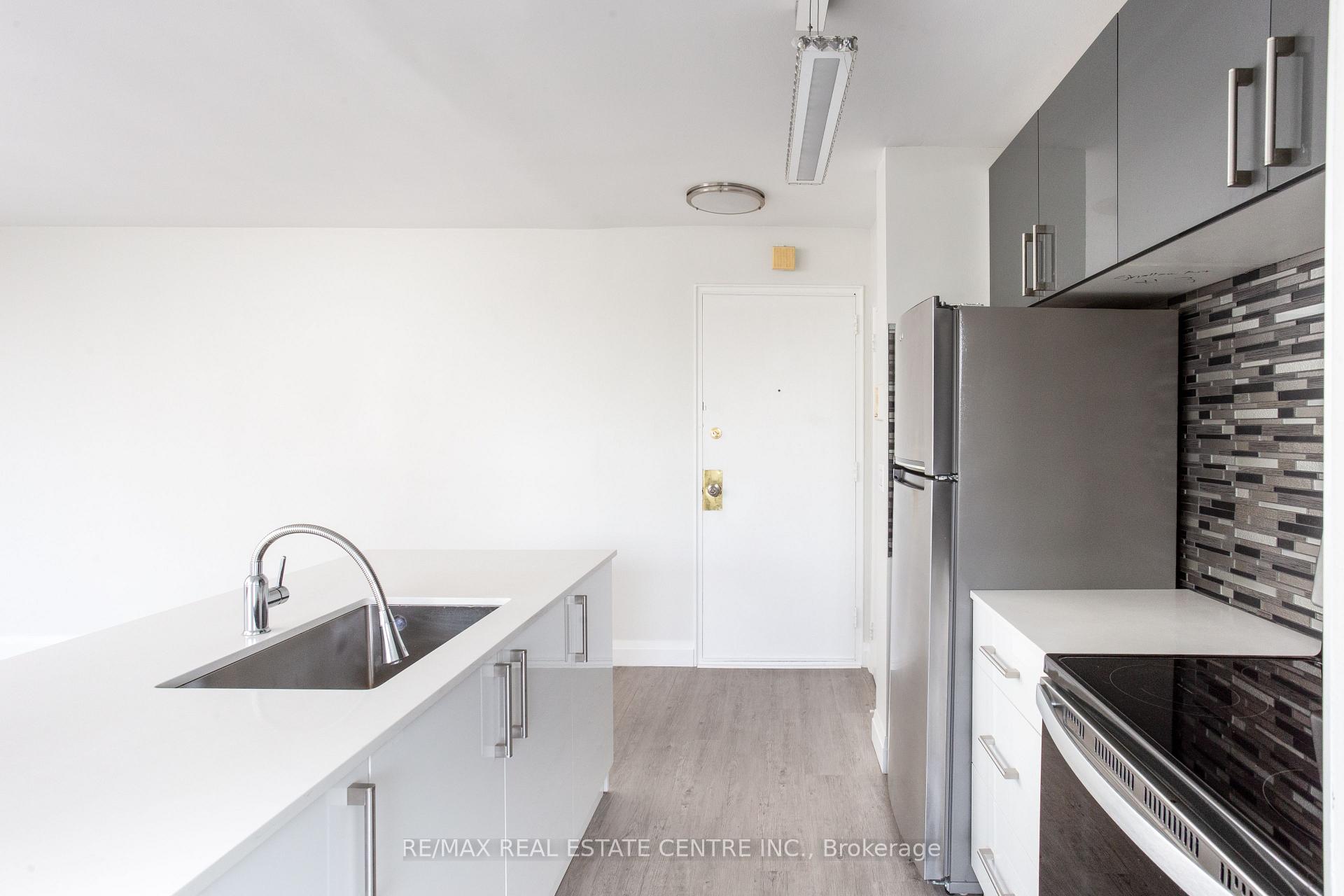 Photo 4 of Unit 507, 5 Hill Heights Road, Etobicoke, Stonegate-Queensway — HOMEH