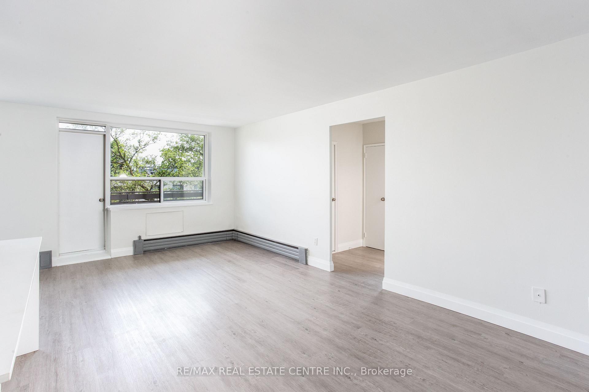 Photo 6 of Unit 507, 5 Hill Heights Road, Etobicoke, Stonegate-Queensway — HOMEH