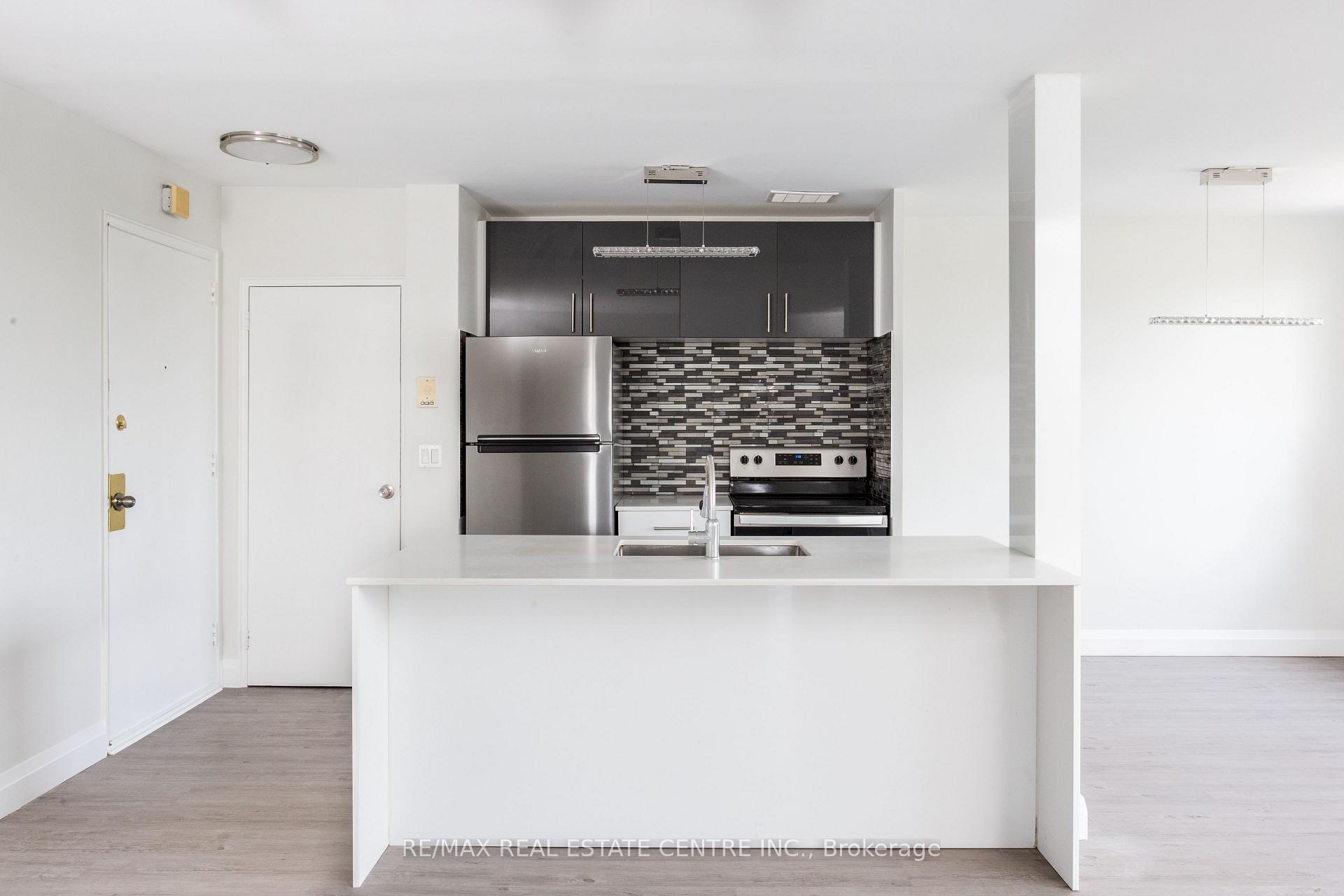 Photo 7 of Unit 507, 5 Hill Heights Road, Etobicoke, Stonegate-Queensway — HOMEH