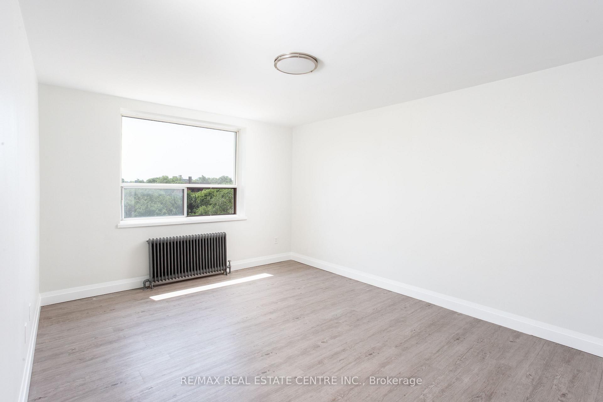 Photo 11 of Unit 507, 5 Hill Heights Road, Etobicoke, Stonegate-Queensway — HOMEH
