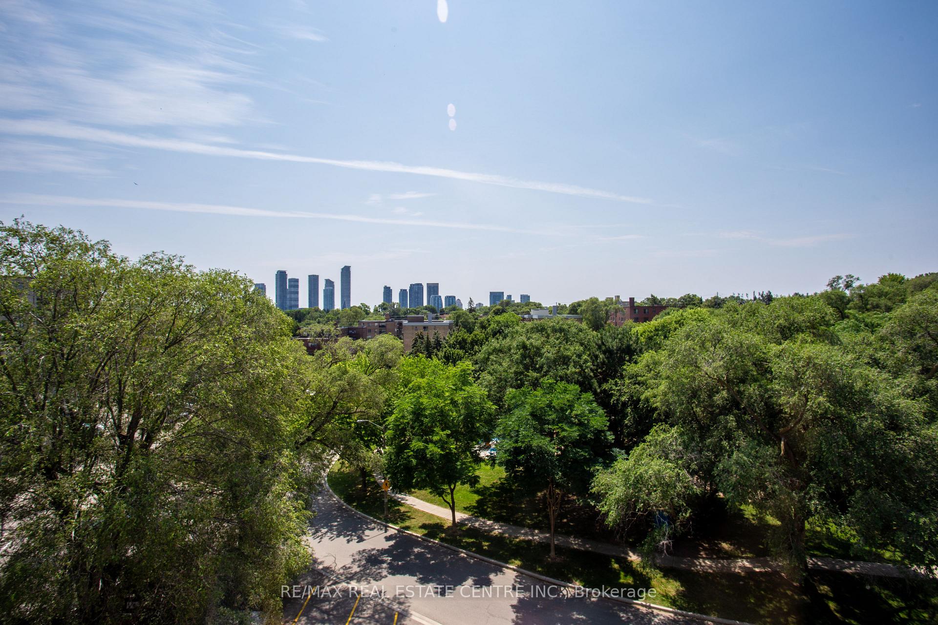 Photo 14 of Unit 507, 5 Hill Heights Road, Etobicoke, Stonegate-Queensway — HOMEH
