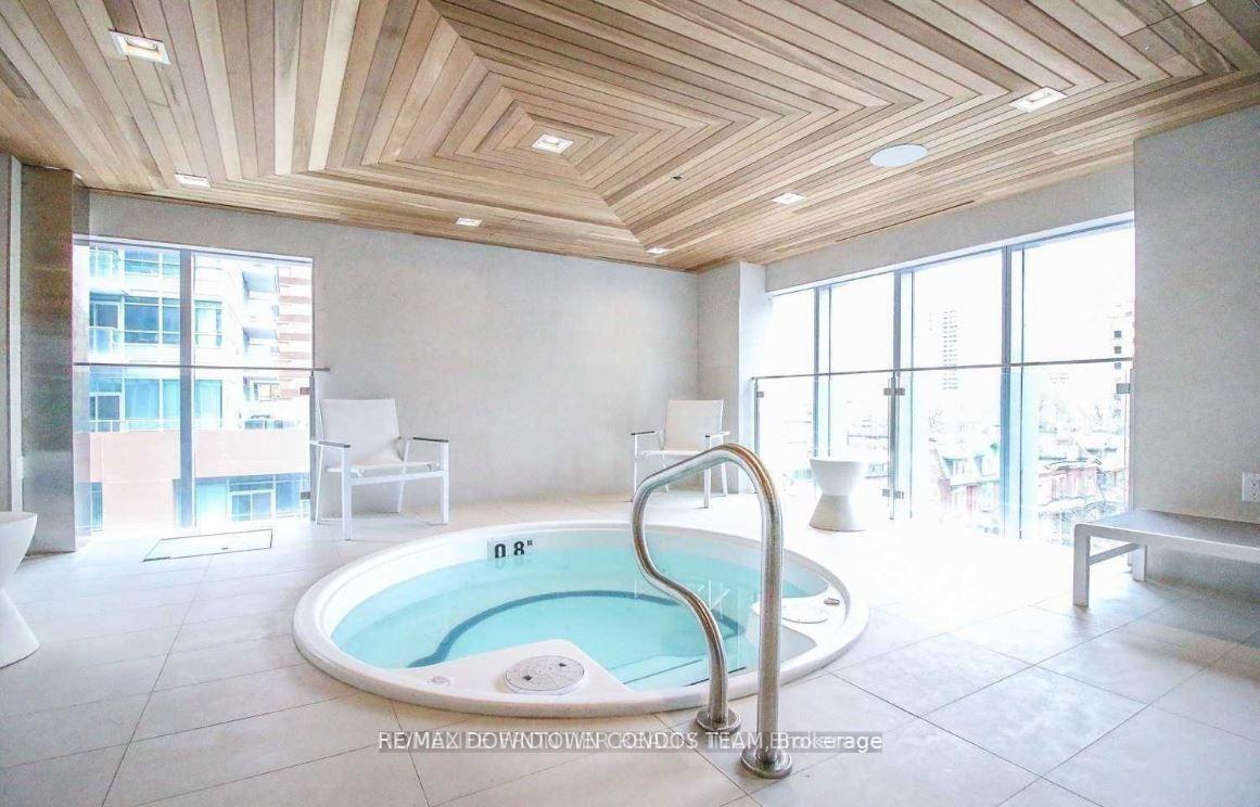 Photo 6 of Unit 2201, 89 Mcgill Street, Toronto, Church-Yonge Corridor — HOMEH