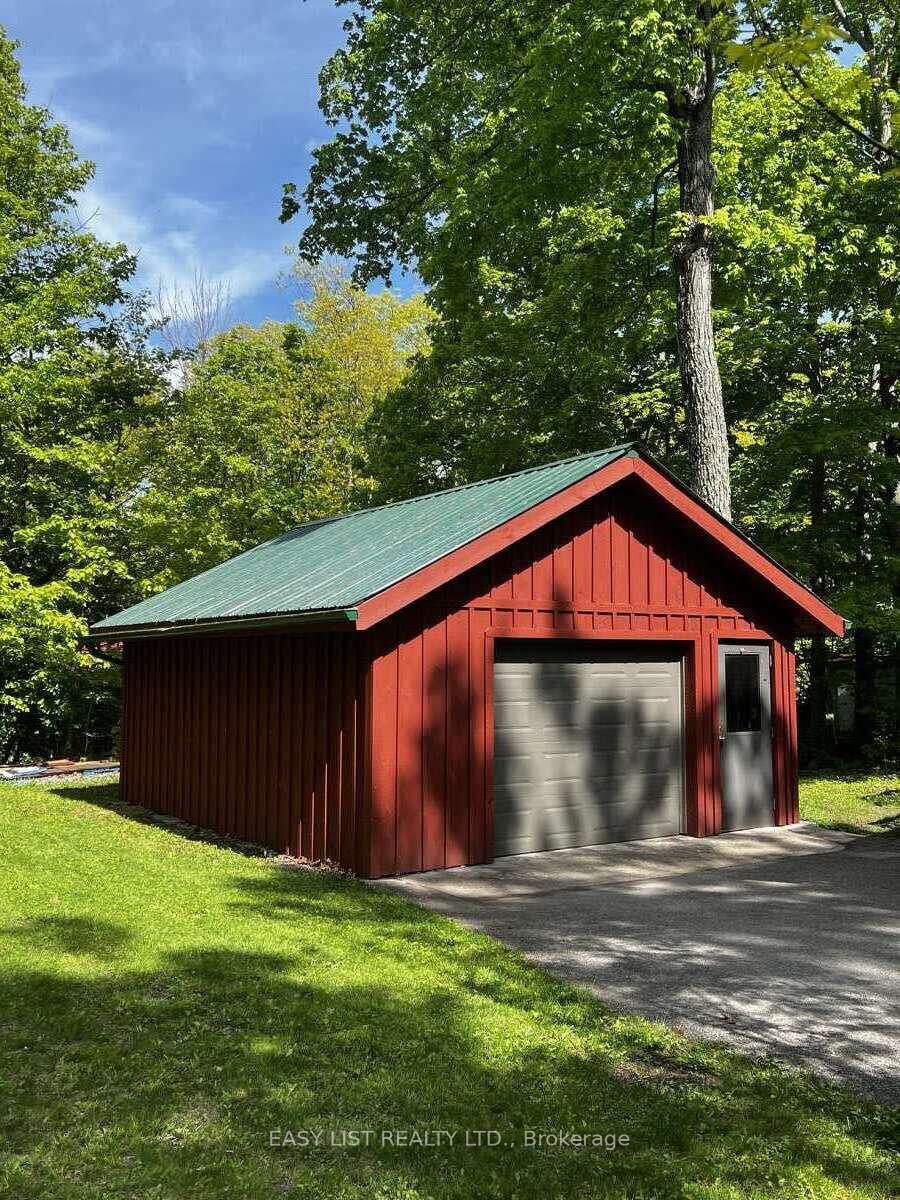 Photo 25 of 2135 Champlain Road, Tiny, Rural Tiny — HOMEH