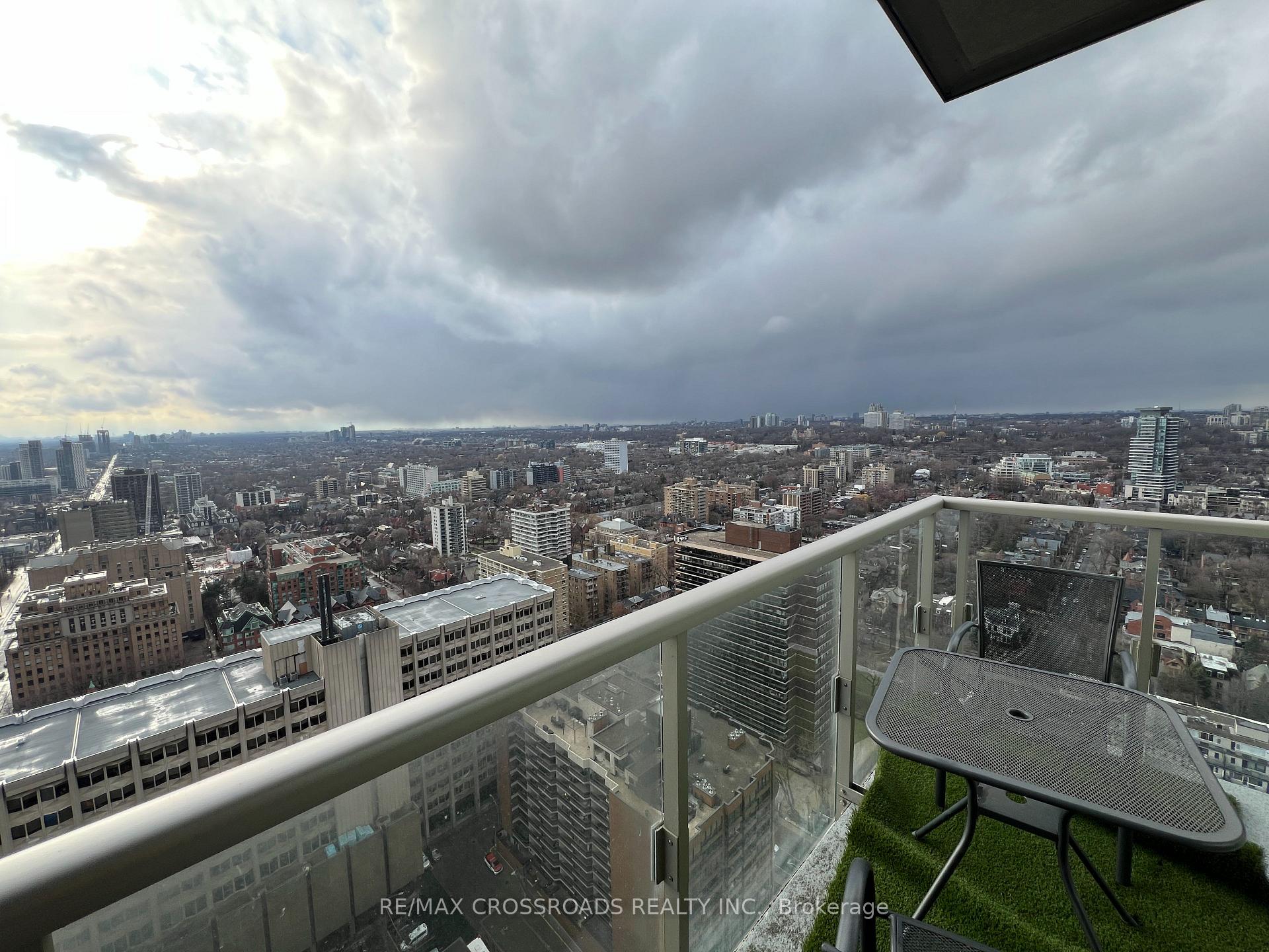 Photo 9 of Unit 3003, 1 Bedford Road, Toronto, The Annex — HOMEH