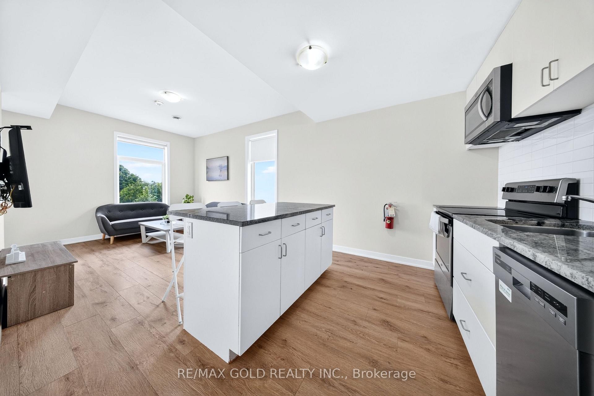 Photo 5 of Unit 106, 1780 Simcoe Street N, Oshawa, Samac — HOMEH