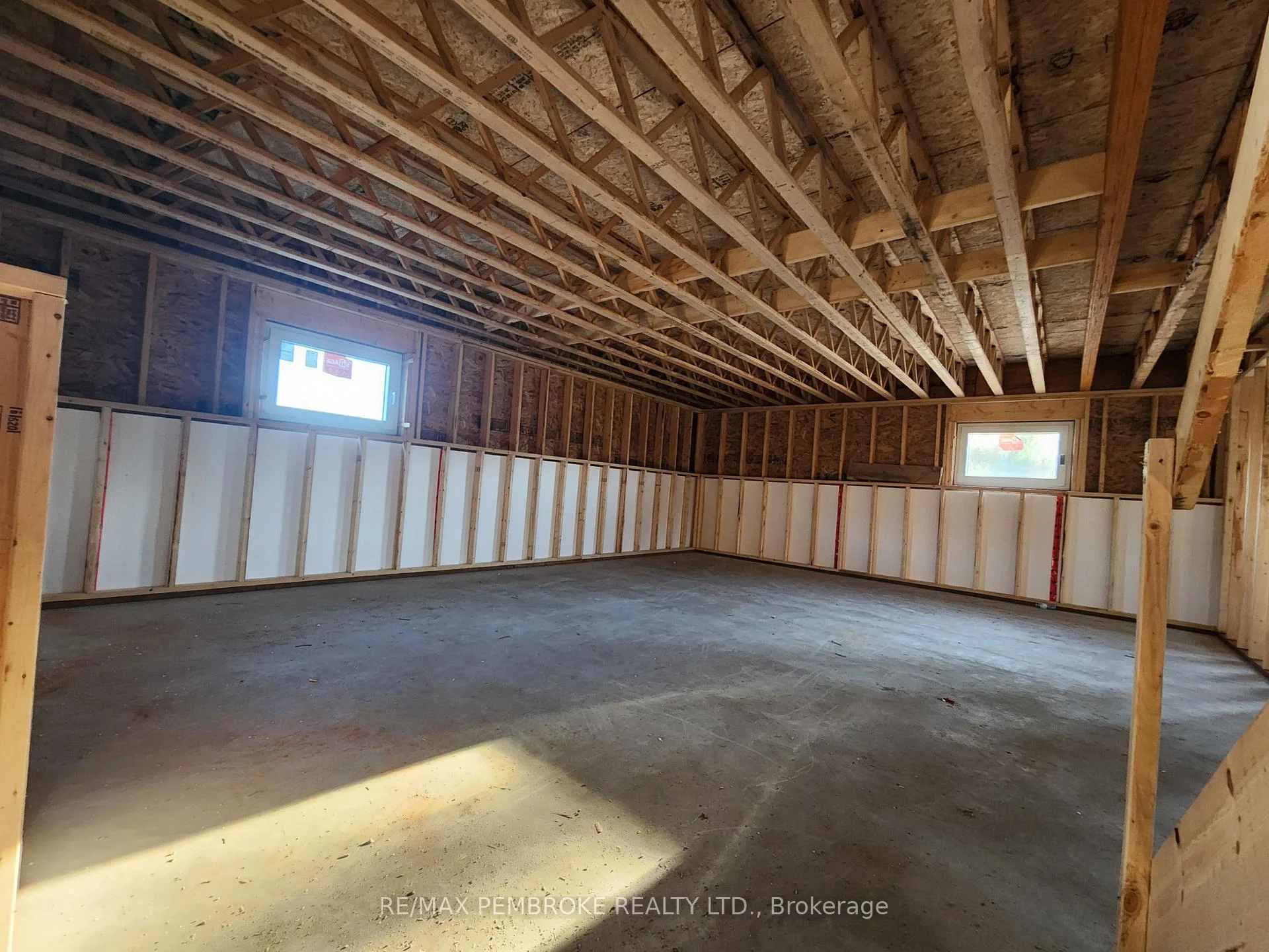Photo 8 of 12 Eddy Crescent, Pembroke, Pembroke — HOMEH