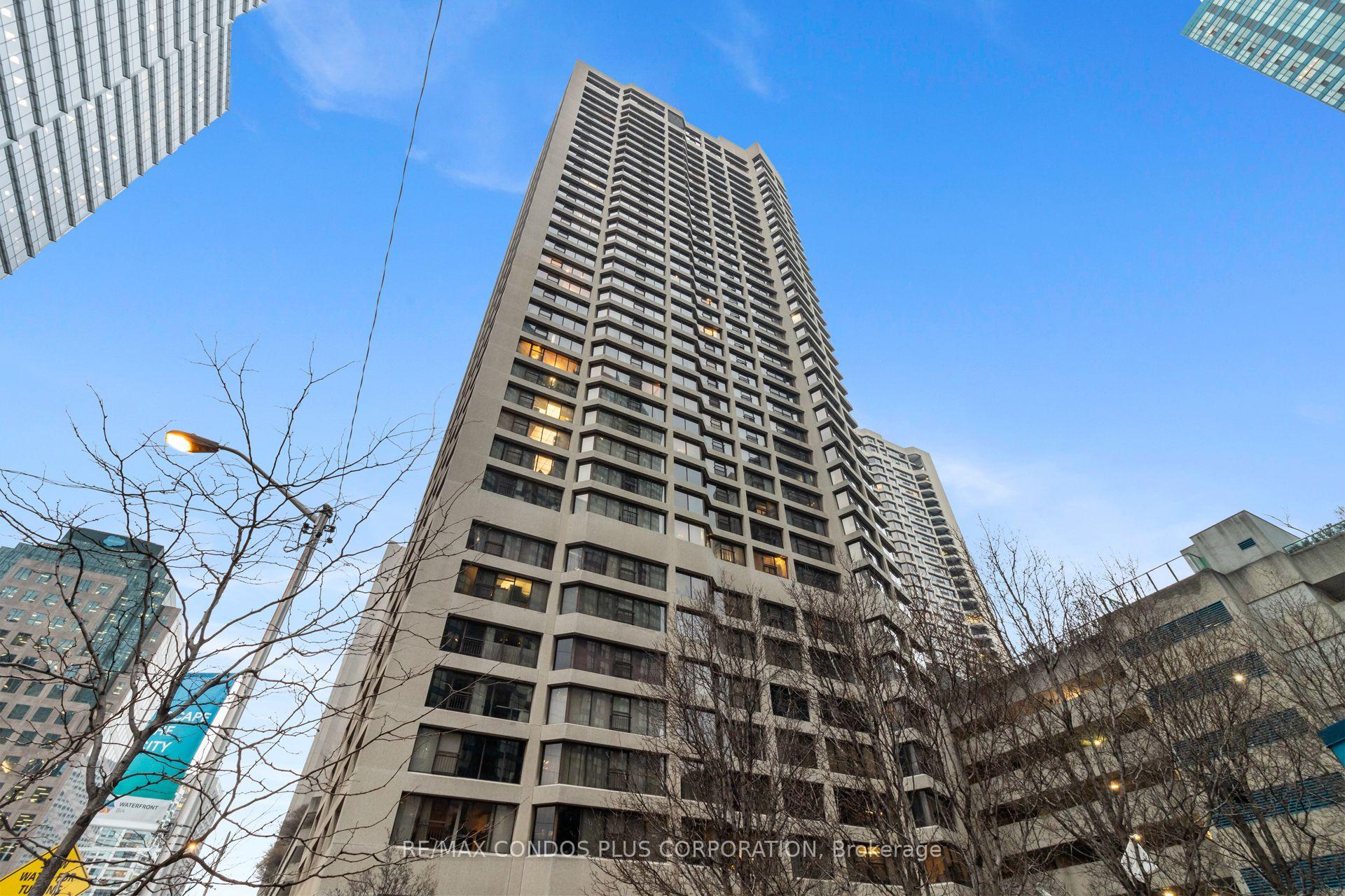 Photo 1 of Unit 3517, 55 Harbour Square, Toronto, Waterfront Communities — HOMEH