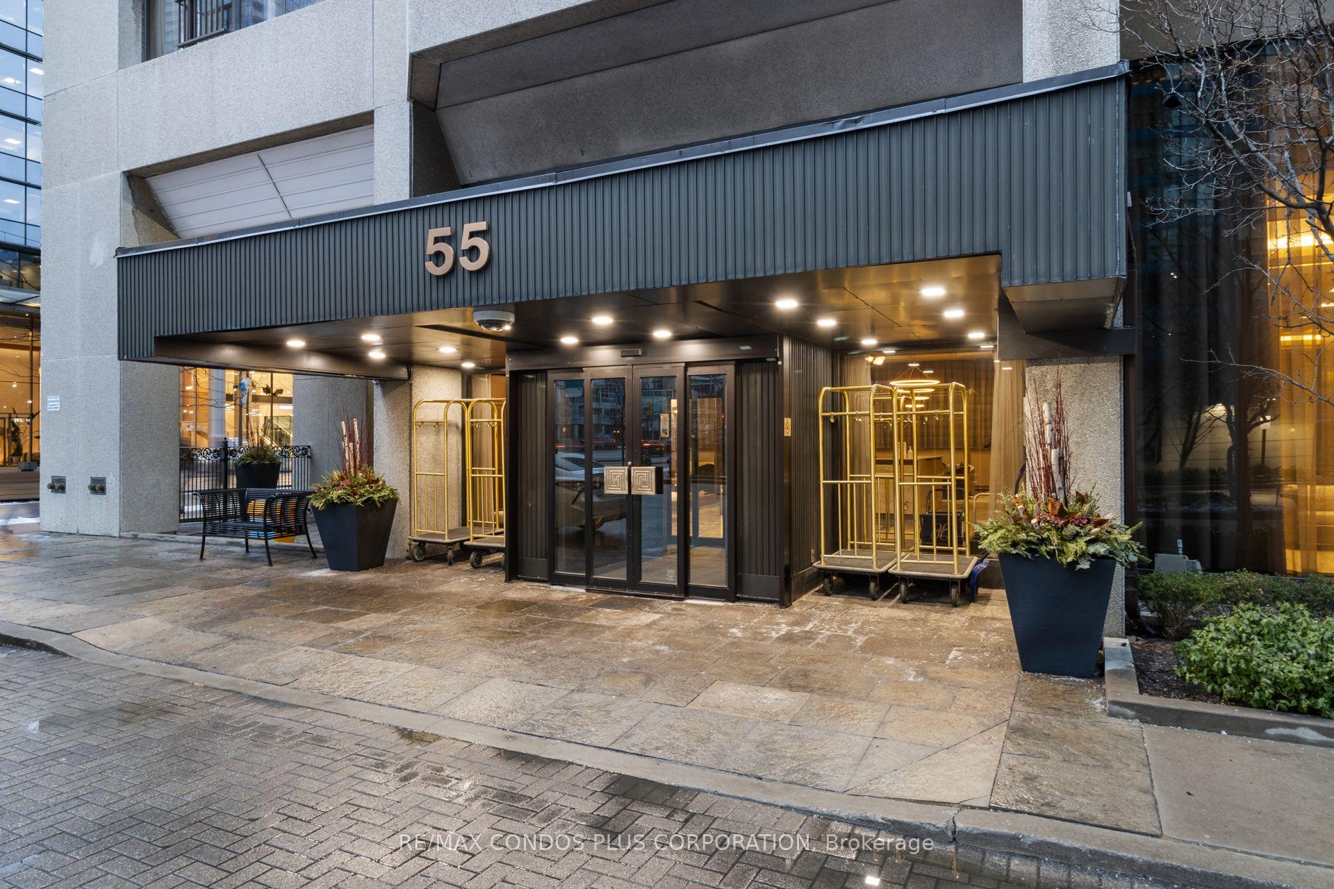 Photo 2 of Unit 3517, 55 Harbour Square, Toronto, Waterfront Communities — HOMEH