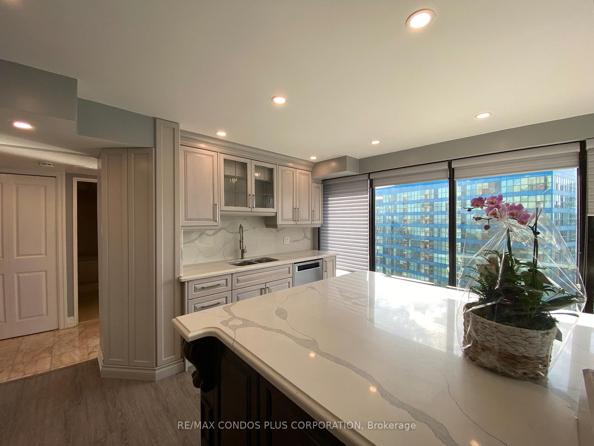 Photo 11 of Unit 3517, 55 Harbour Square, Toronto, Waterfront Communities — HOMEH