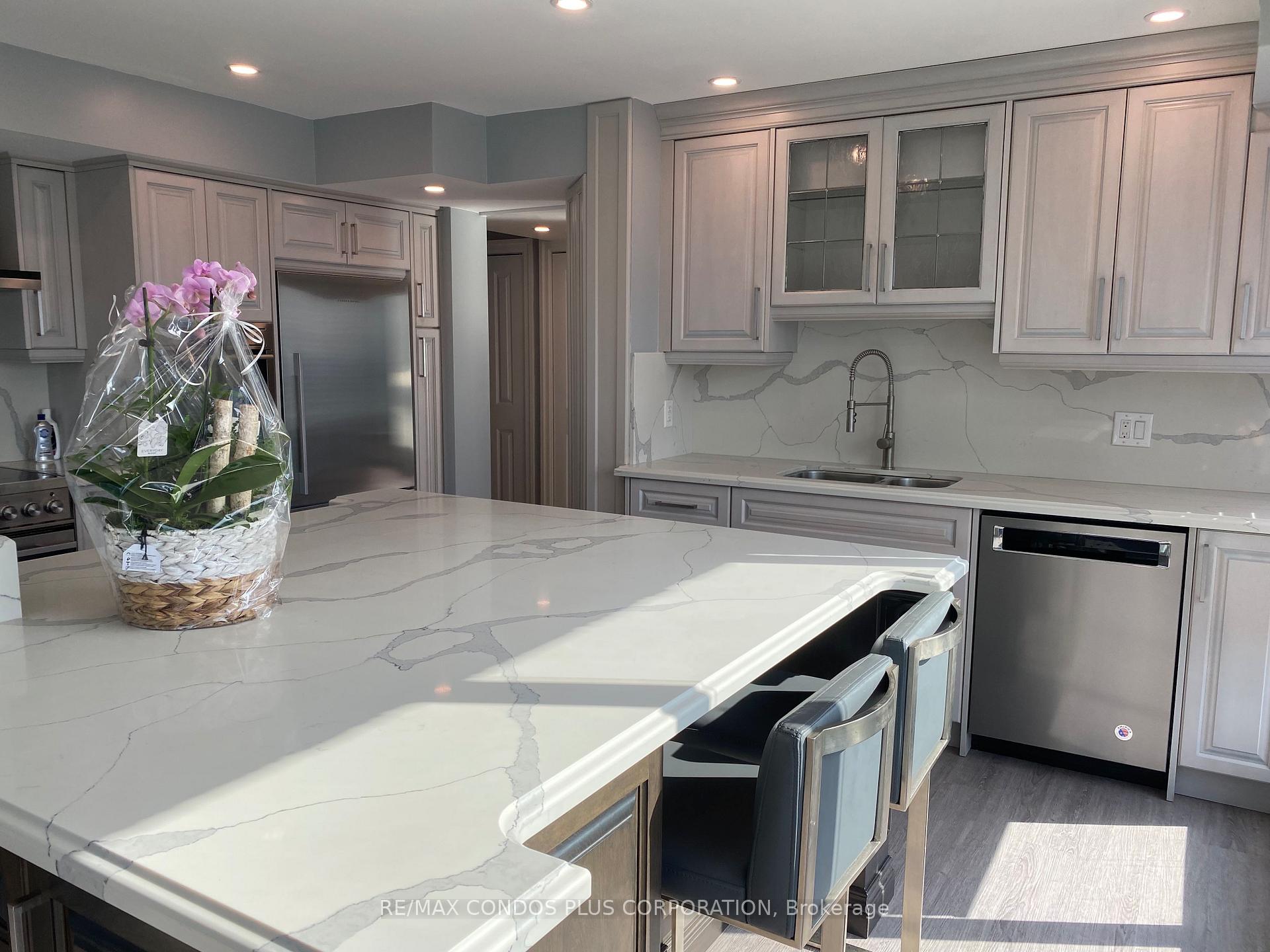 Photo 12 of Unit 3517, 55 Harbour Square, Toronto, Waterfront Communities — HOMEH