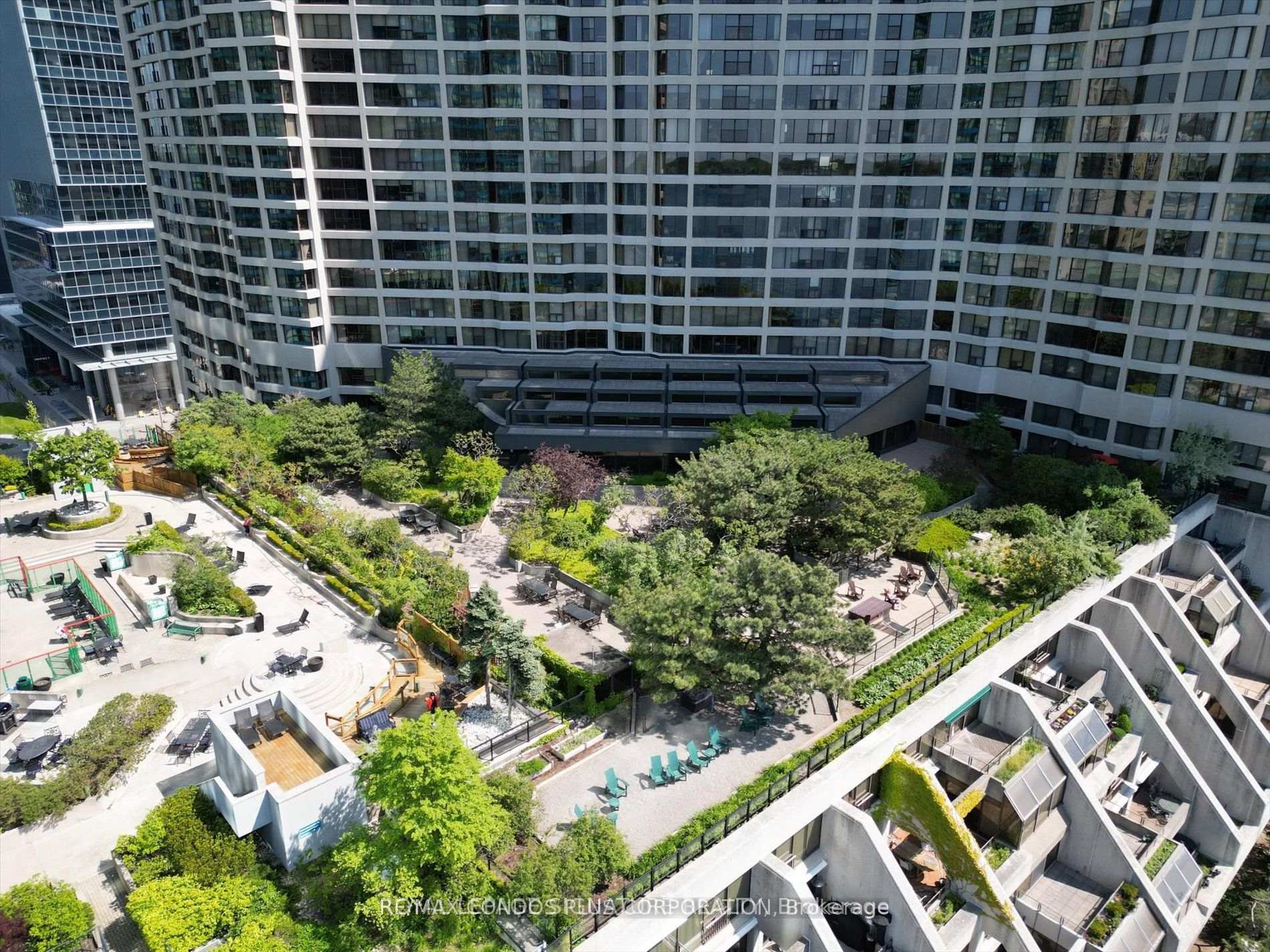 Photo 37 of Unit 3517, 55 Harbour Square, Toronto, Waterfront Communities — HOMEH