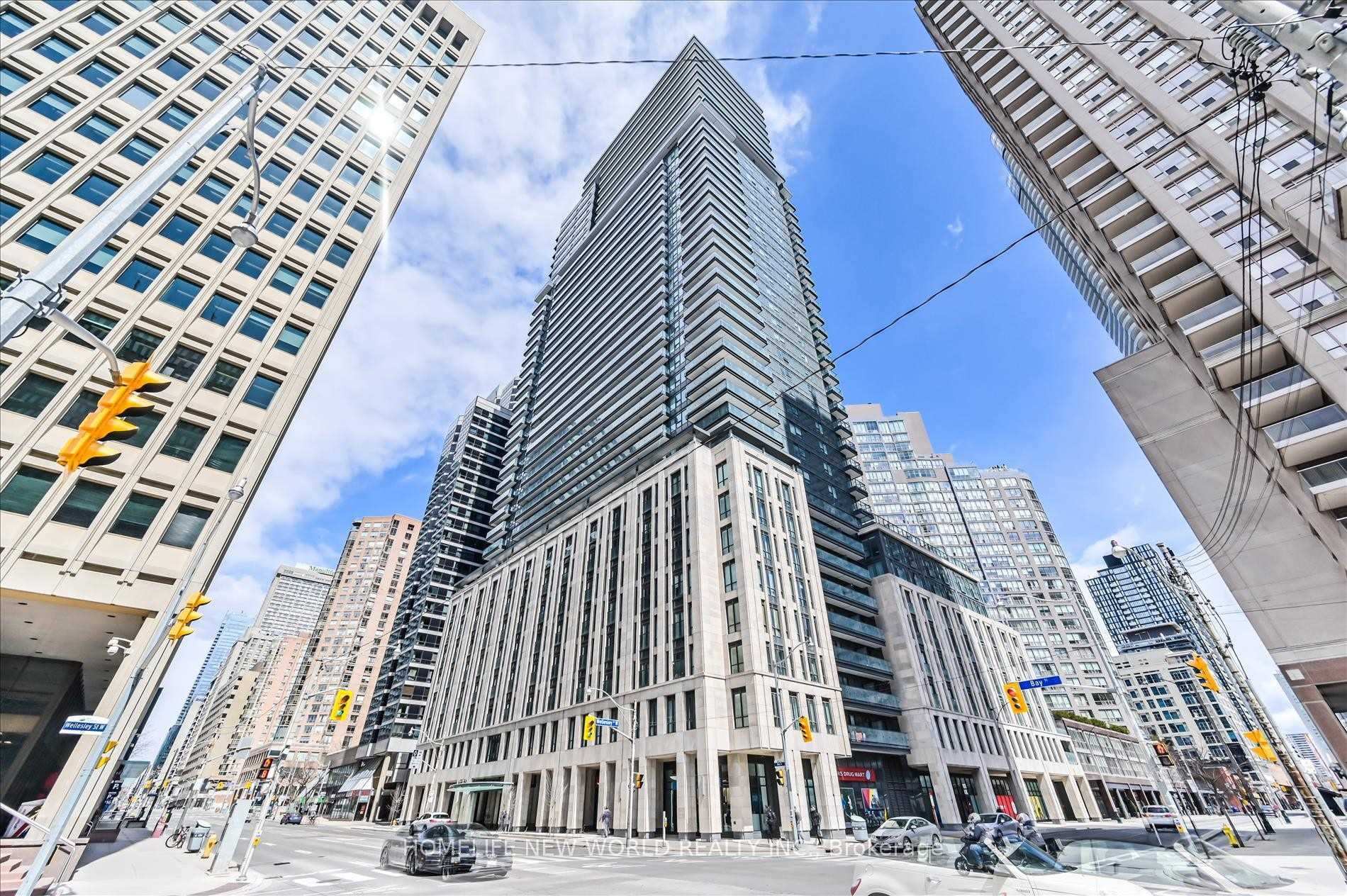 Front of Unit 1413, 955 Bay Street