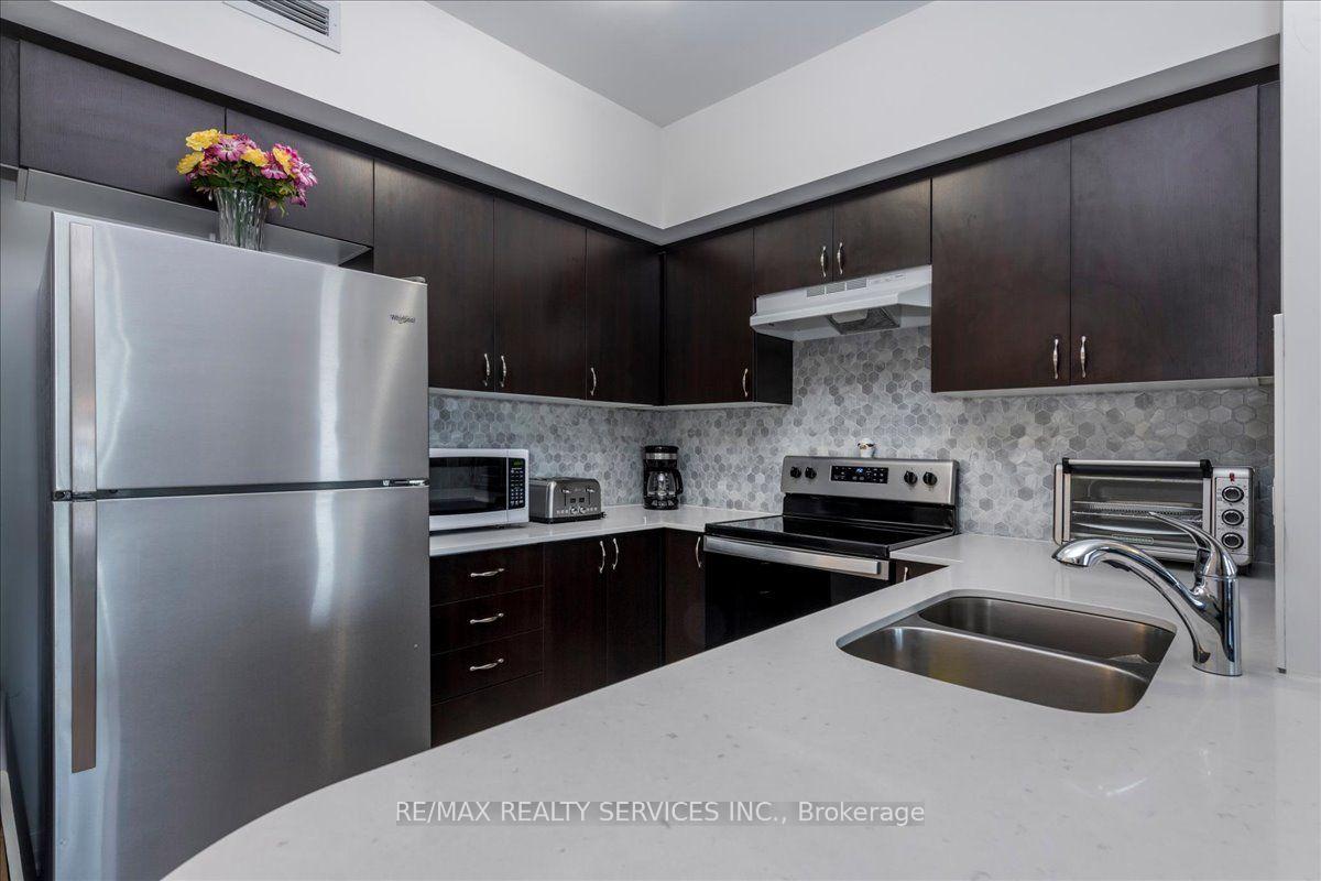 Photo 4 of Unit 314, 54 Koda Street, Barrie, Holly — HOMEH