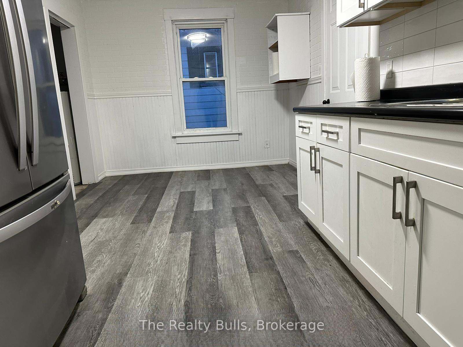 Photo 16 of 18 Forks Road E, Welland, Dain City — HOMEH