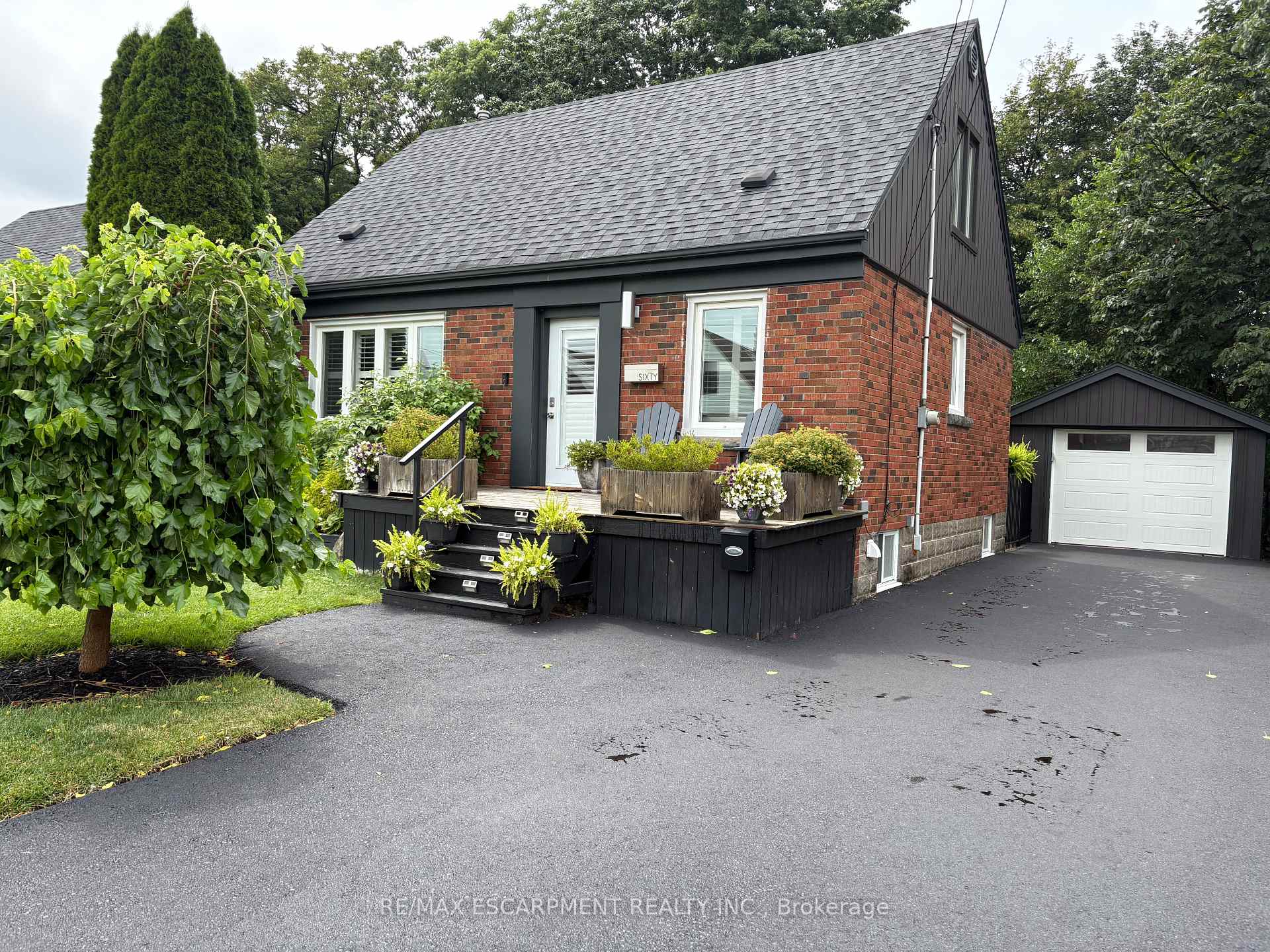 Photo 1 of 60 Galbraith Drive, Hamilton, Stoney Creek — HOMEH