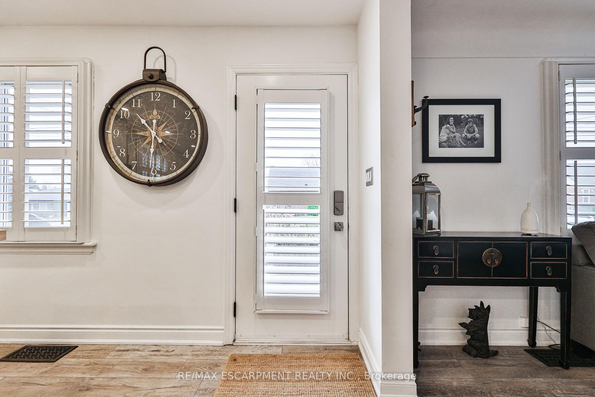 Photo 3 of 60 Galbraith Drive, Hamilton, Stoney Creek — HOMEH
