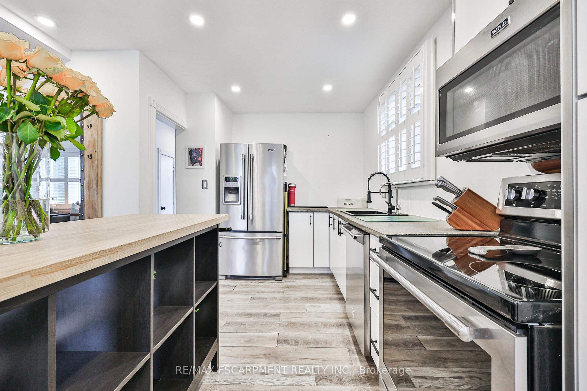 Photo 9 of 60 Galbraith Drive, Hamilton, Stoney Creek — HOMEH
