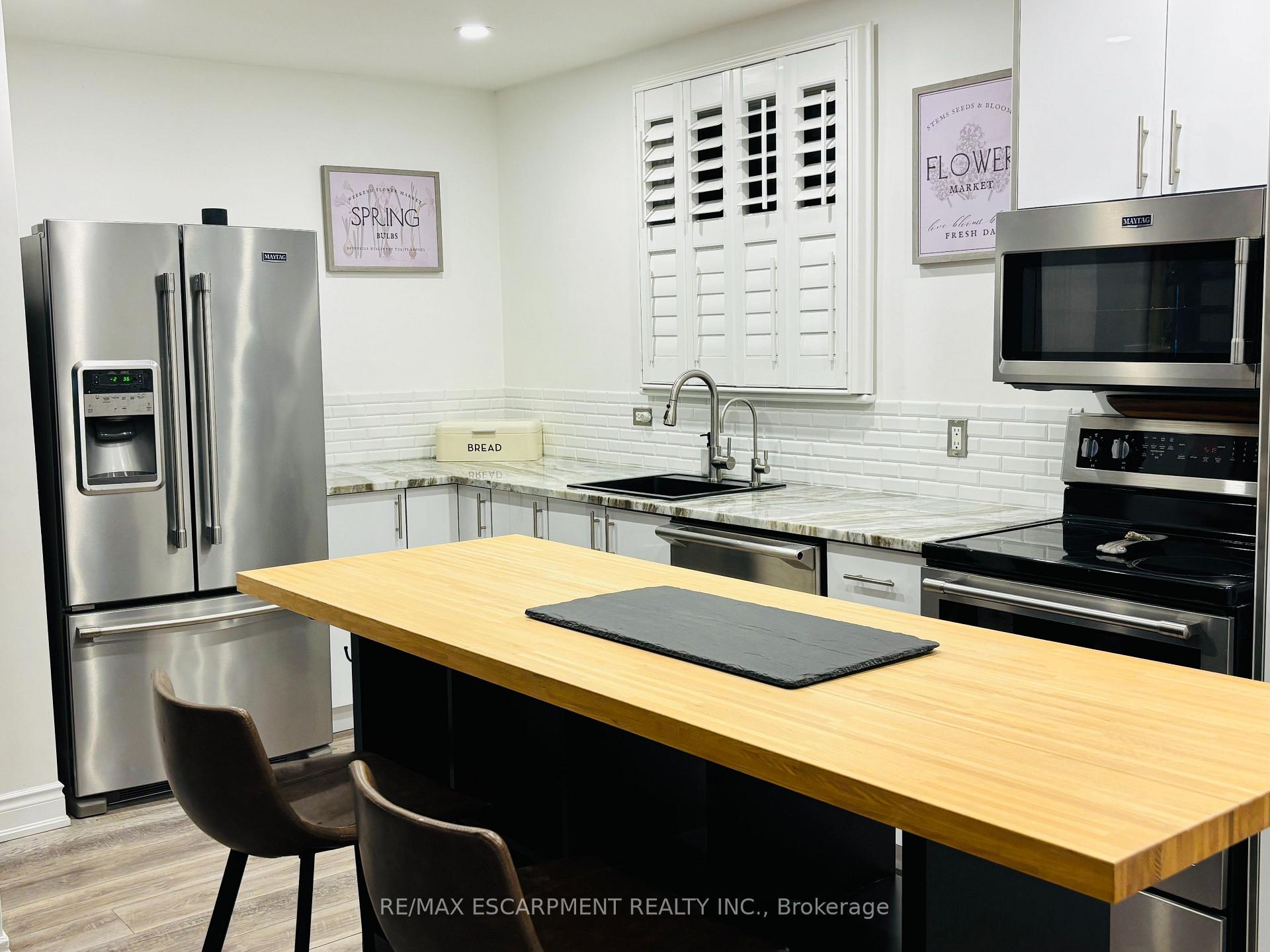 Photo 11 of 60 Galbraith Drive, Hamilton, Stoney Creek — HOMEH
