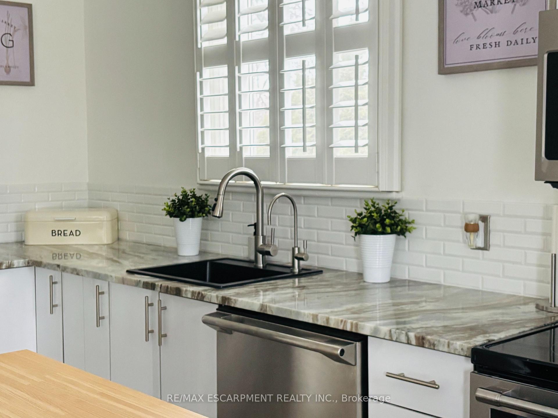 Photo 12 of 60 Galbraith Drive, Hamilton, Stoney Creek — HOMEH