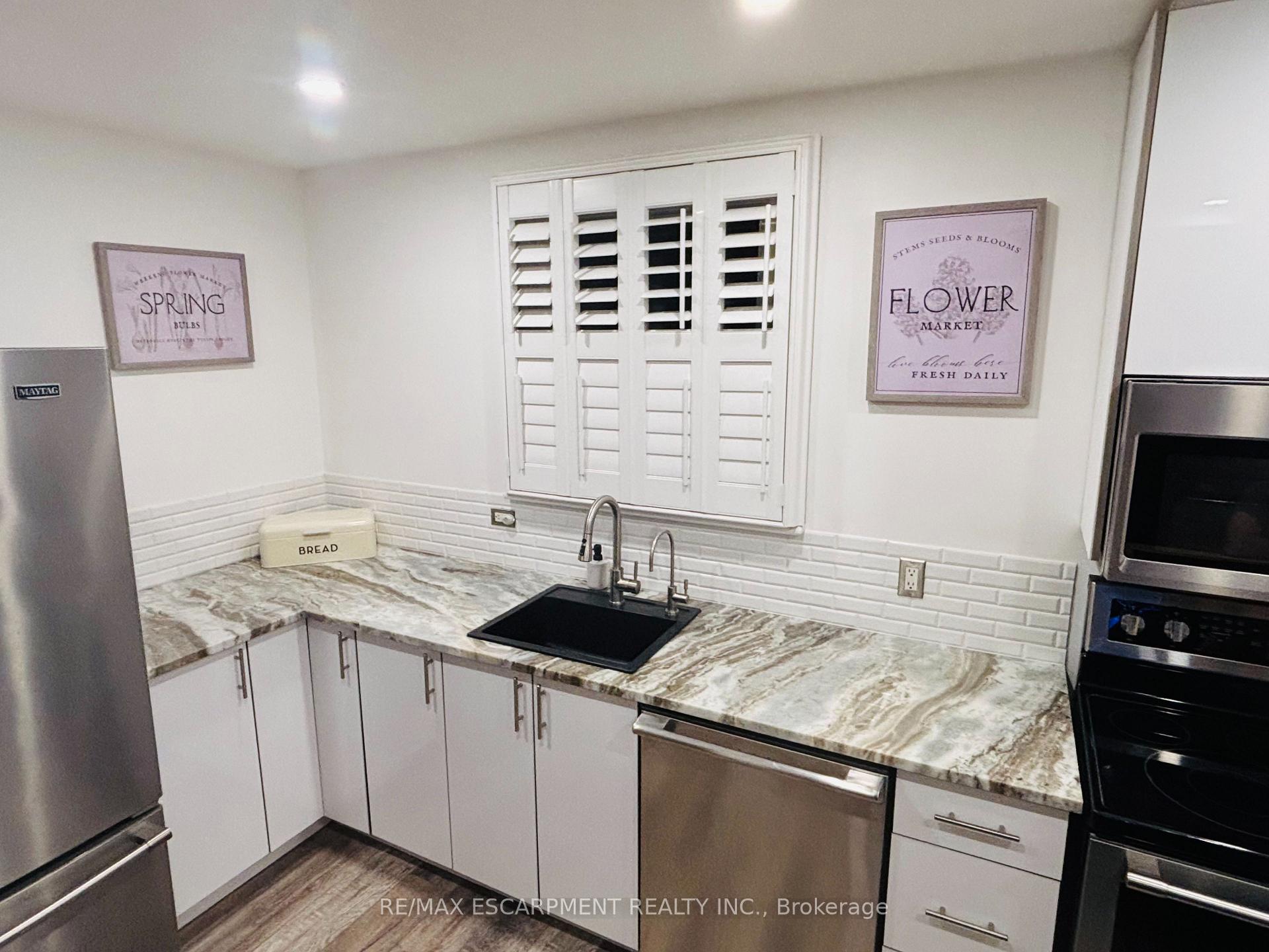 Photo 13 of 60 Galbraith Drive, Hamilton, Stoney Creek — HOMEH